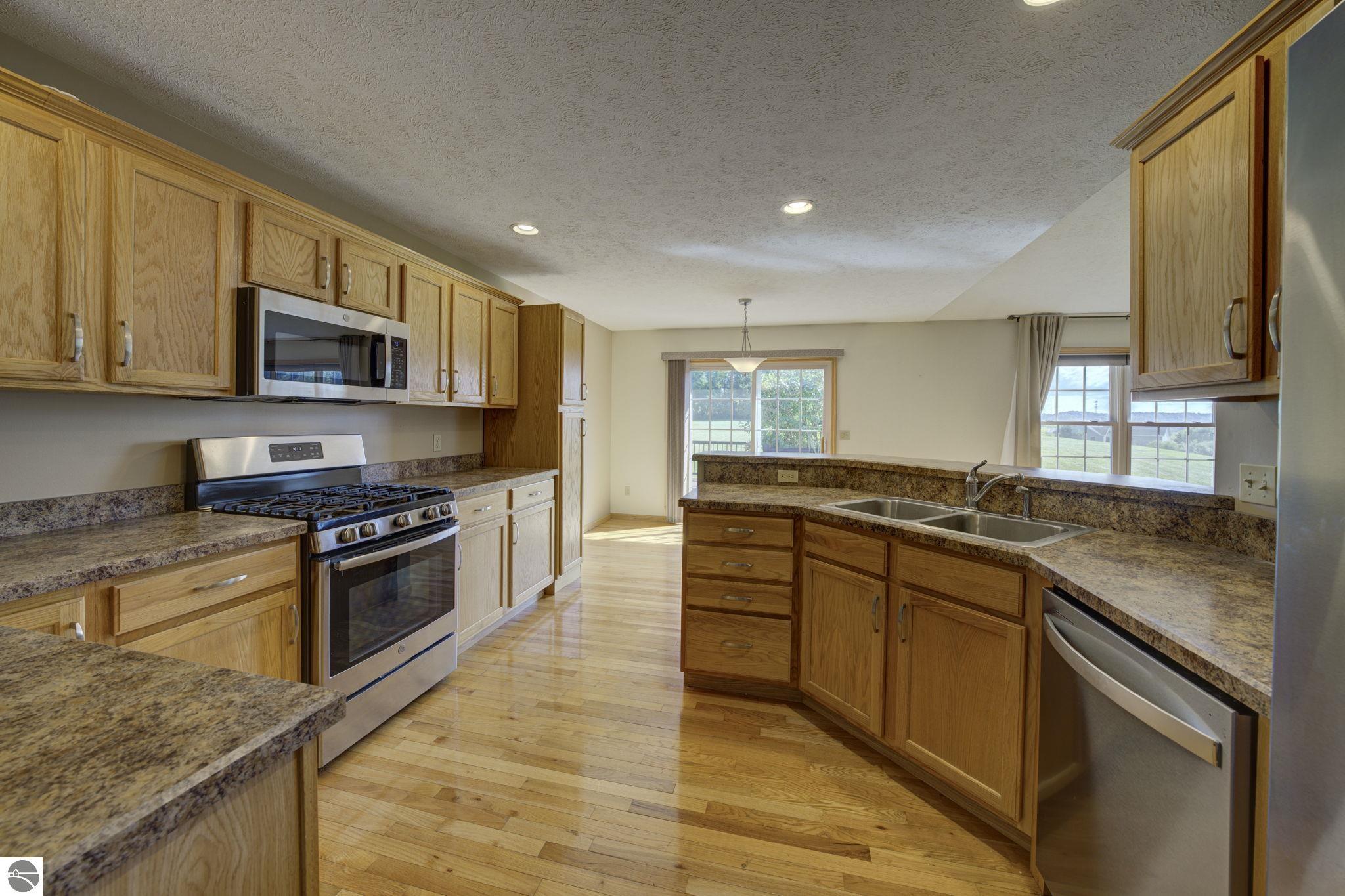 11124 E Meadow View Drive