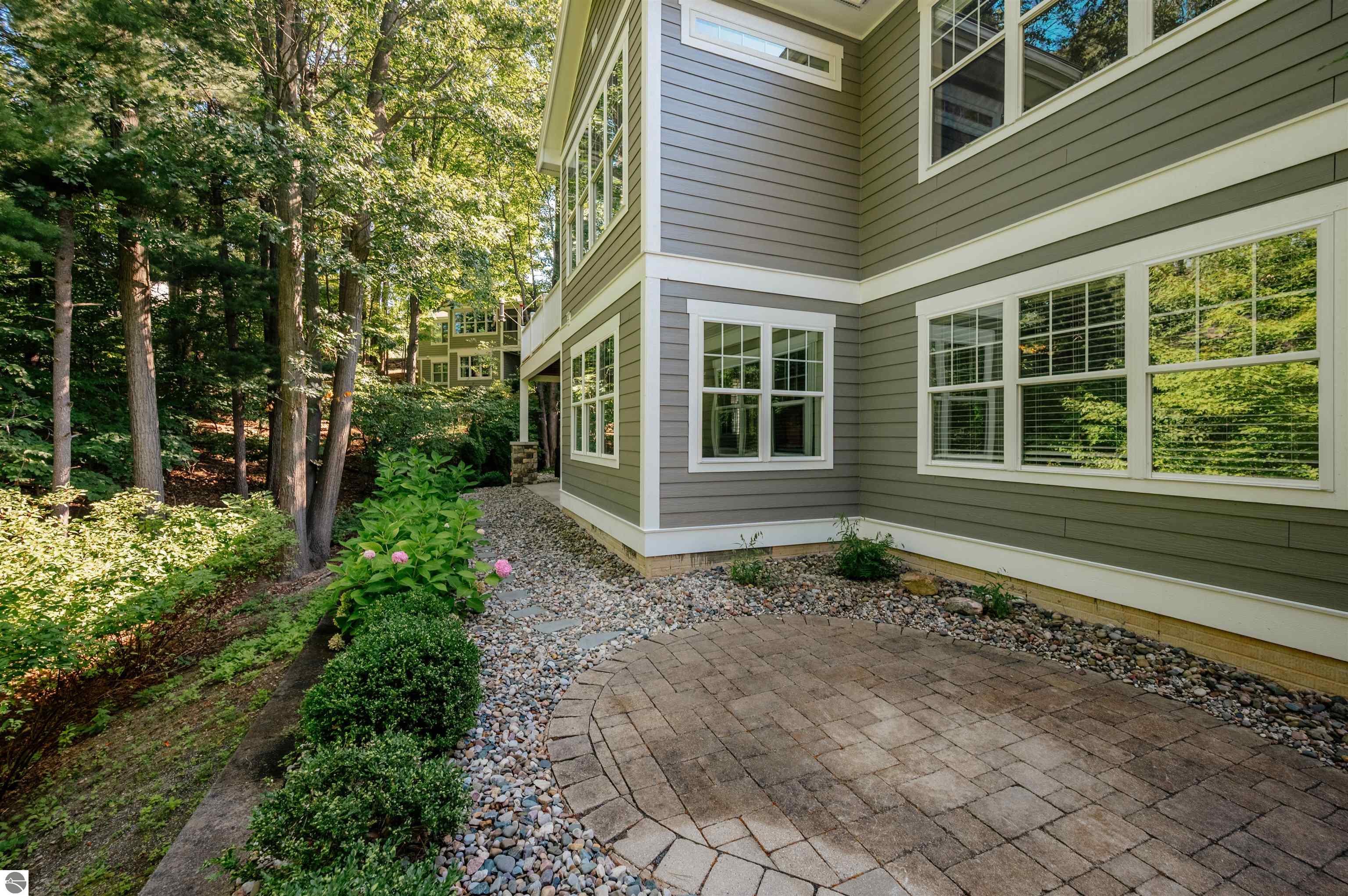 6359 Cedarmere