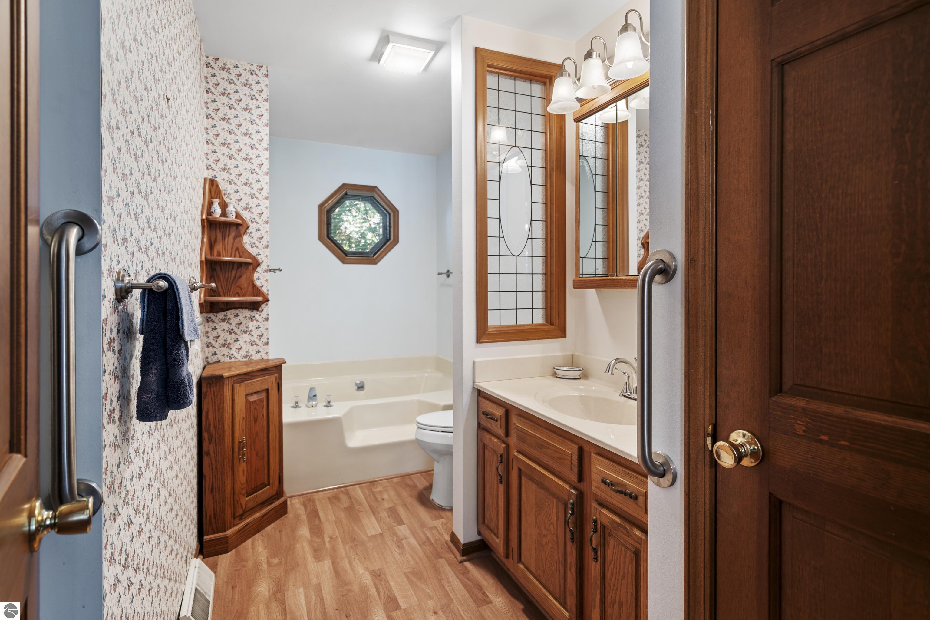 11332 Peninsula Drive