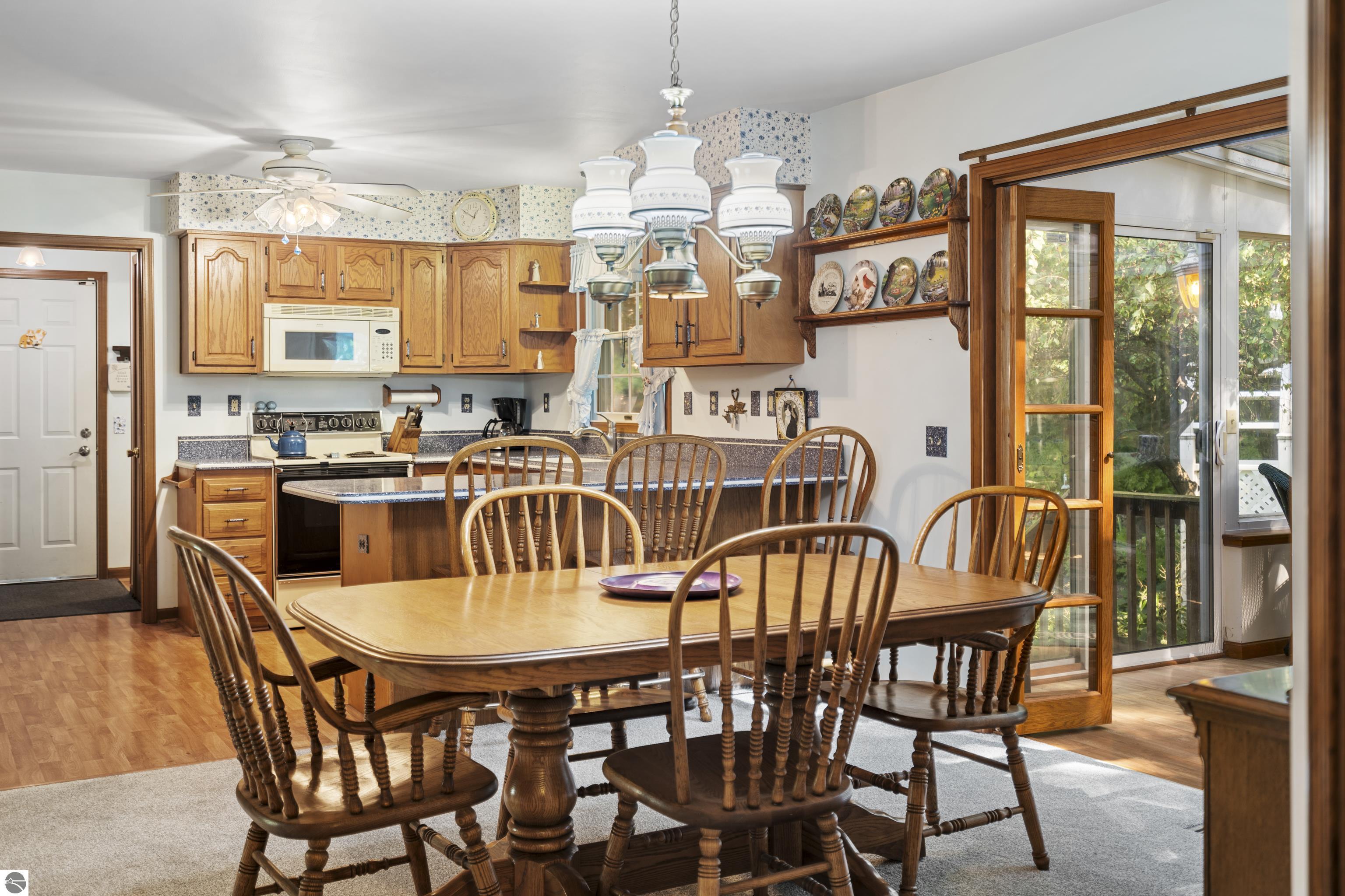 11332 Peninsula Drive