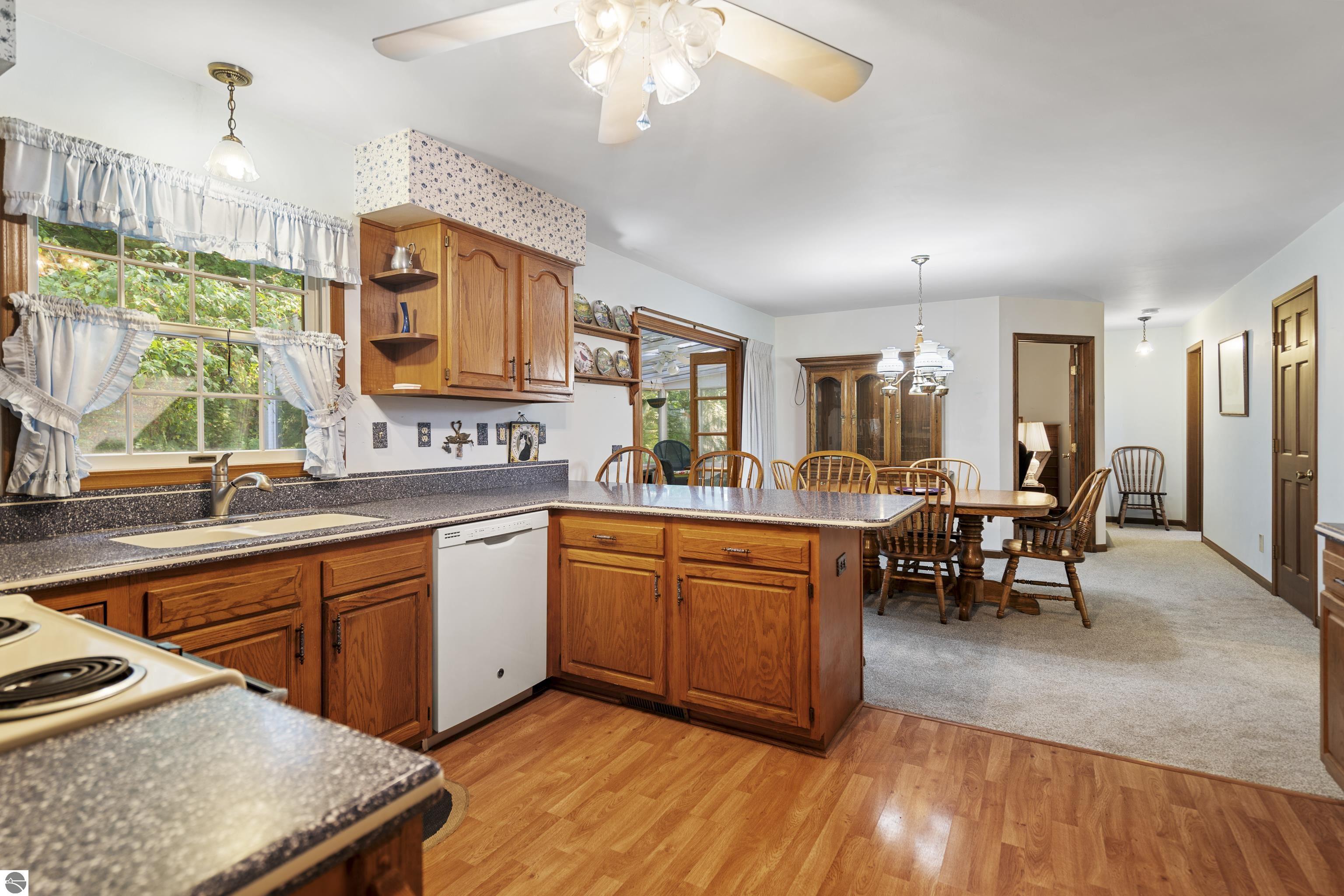 11332 Peninsula Drive