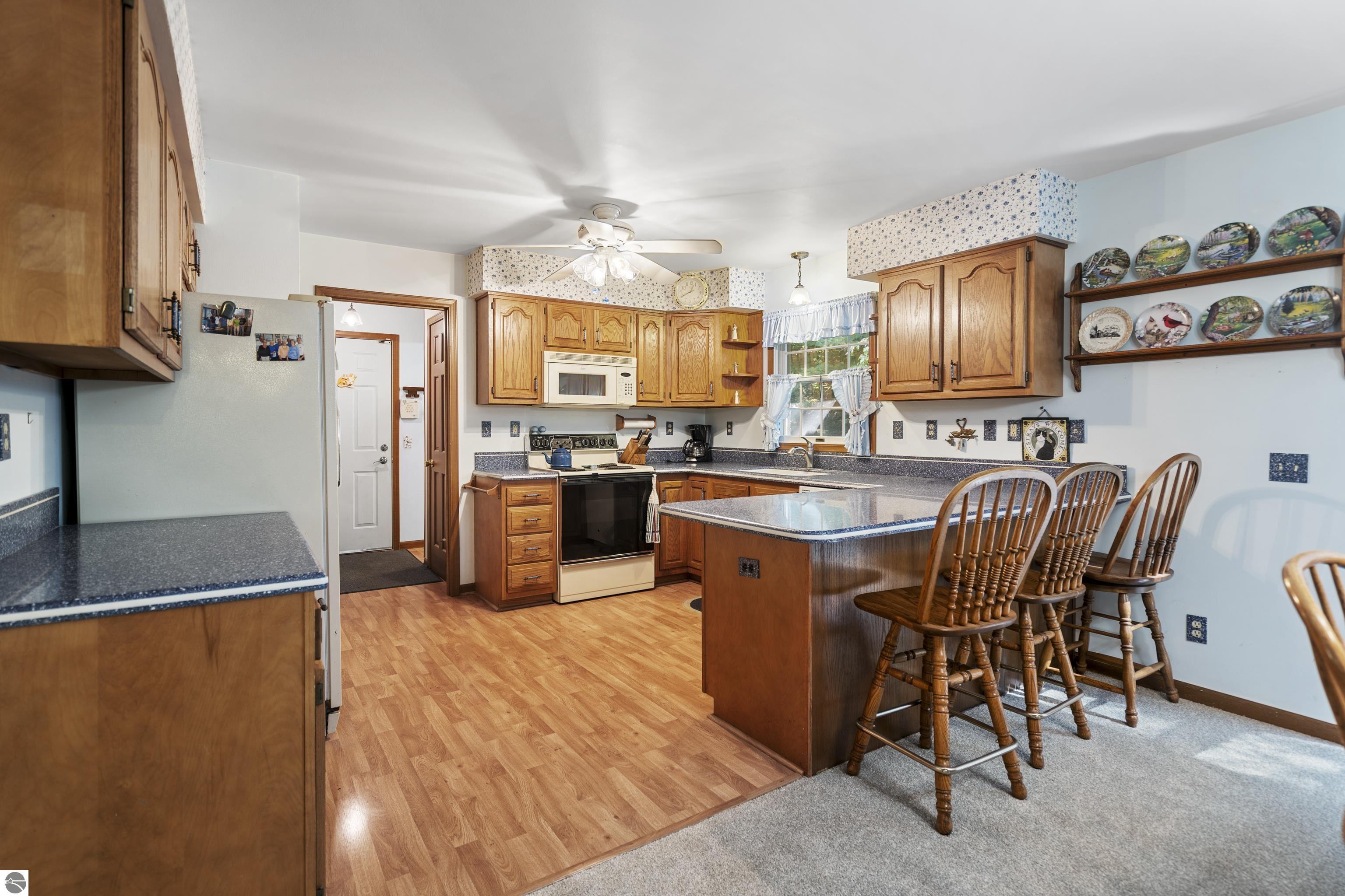 11332 Peninsula Drive