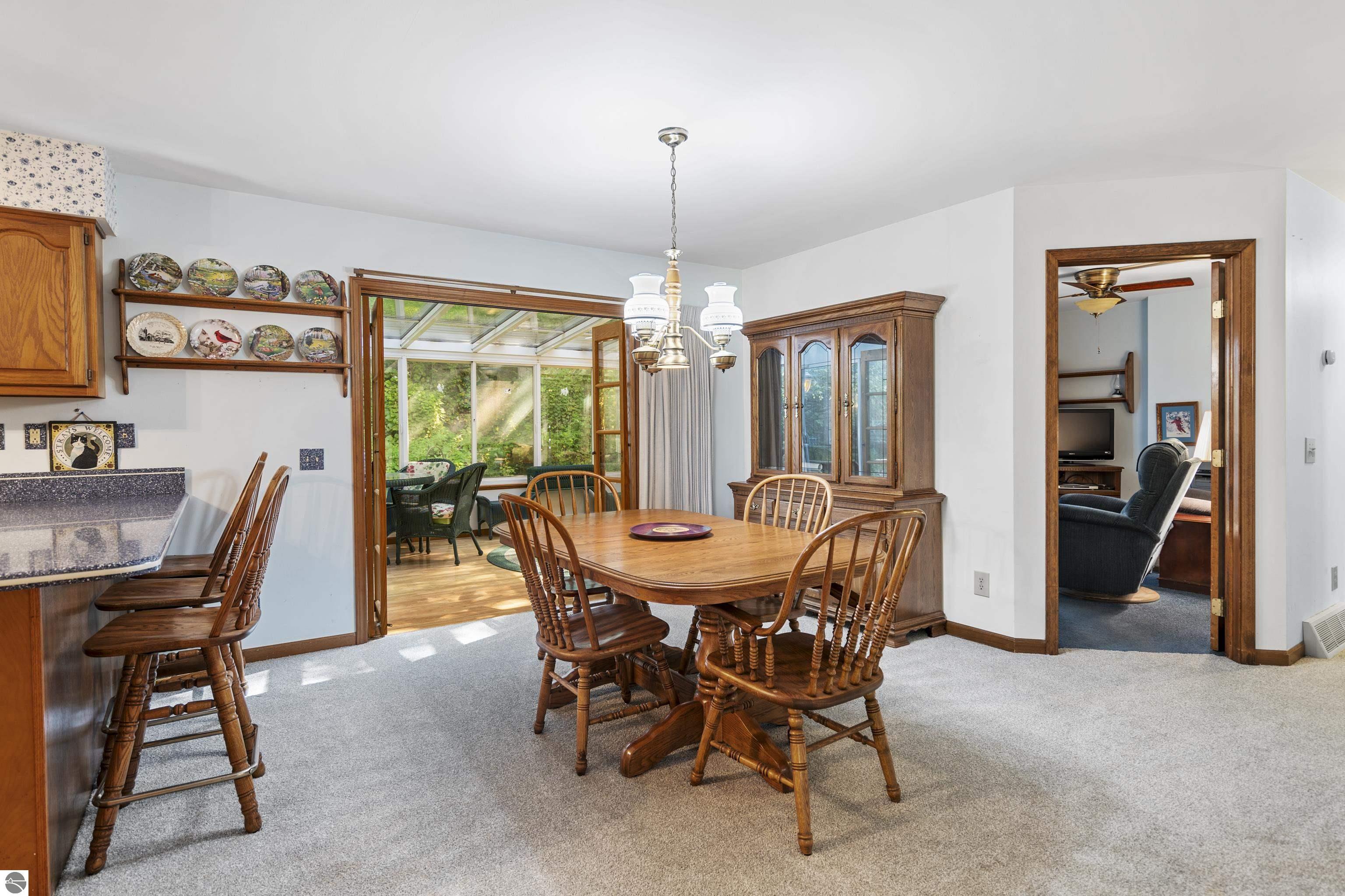 11332 Peninsula Drive