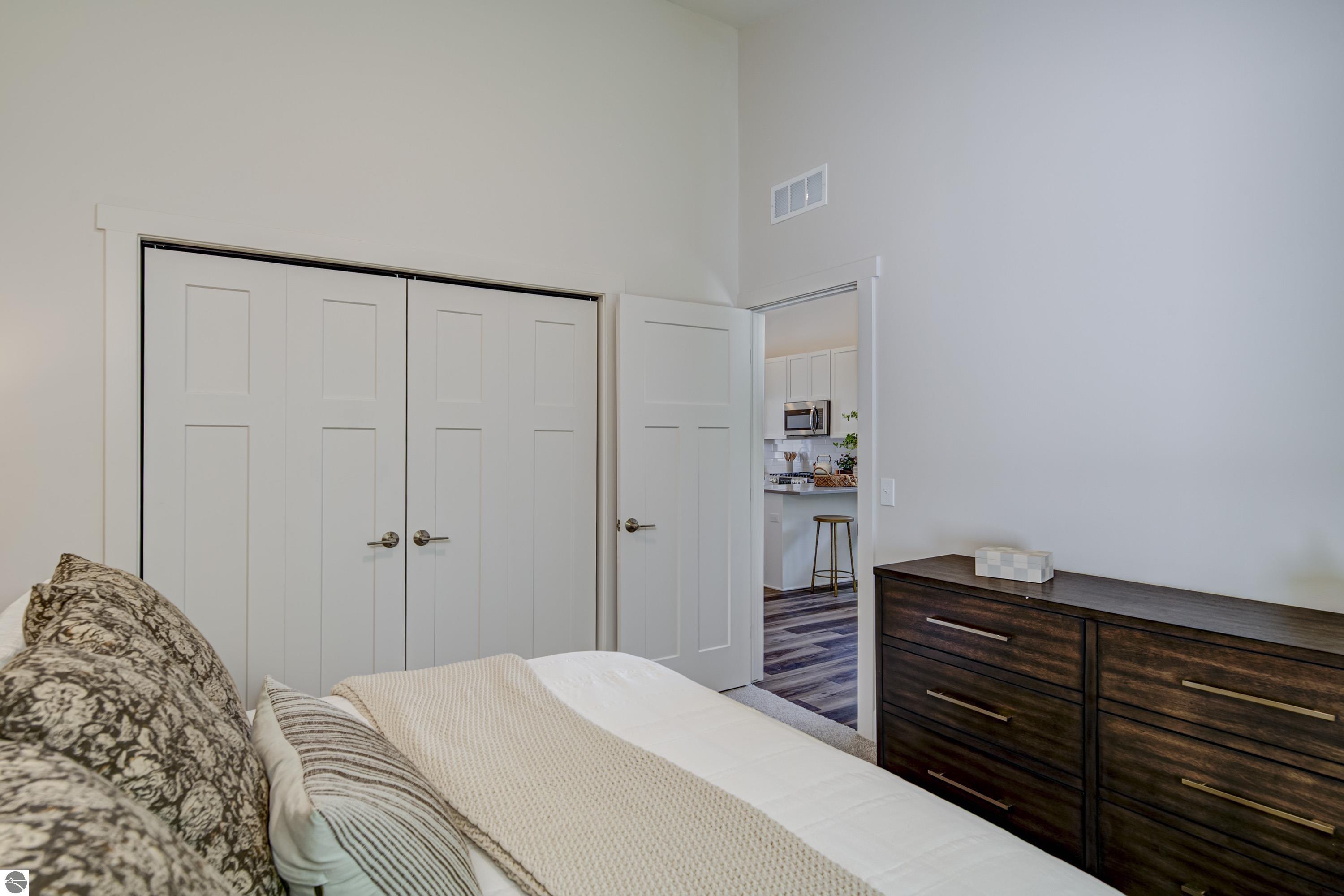 1548 Simsbury Street # 10