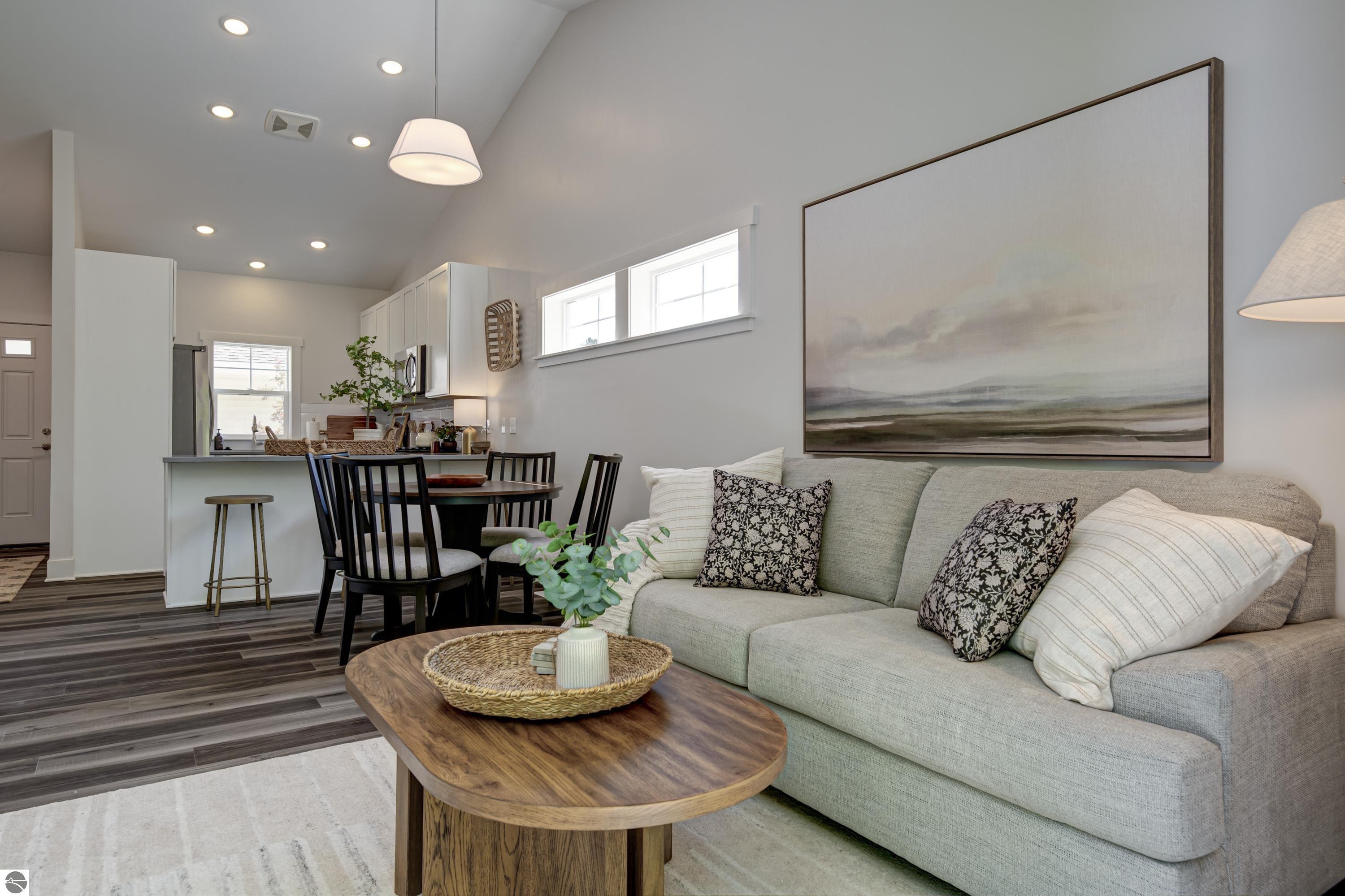 1548 Simsbury Street # 10