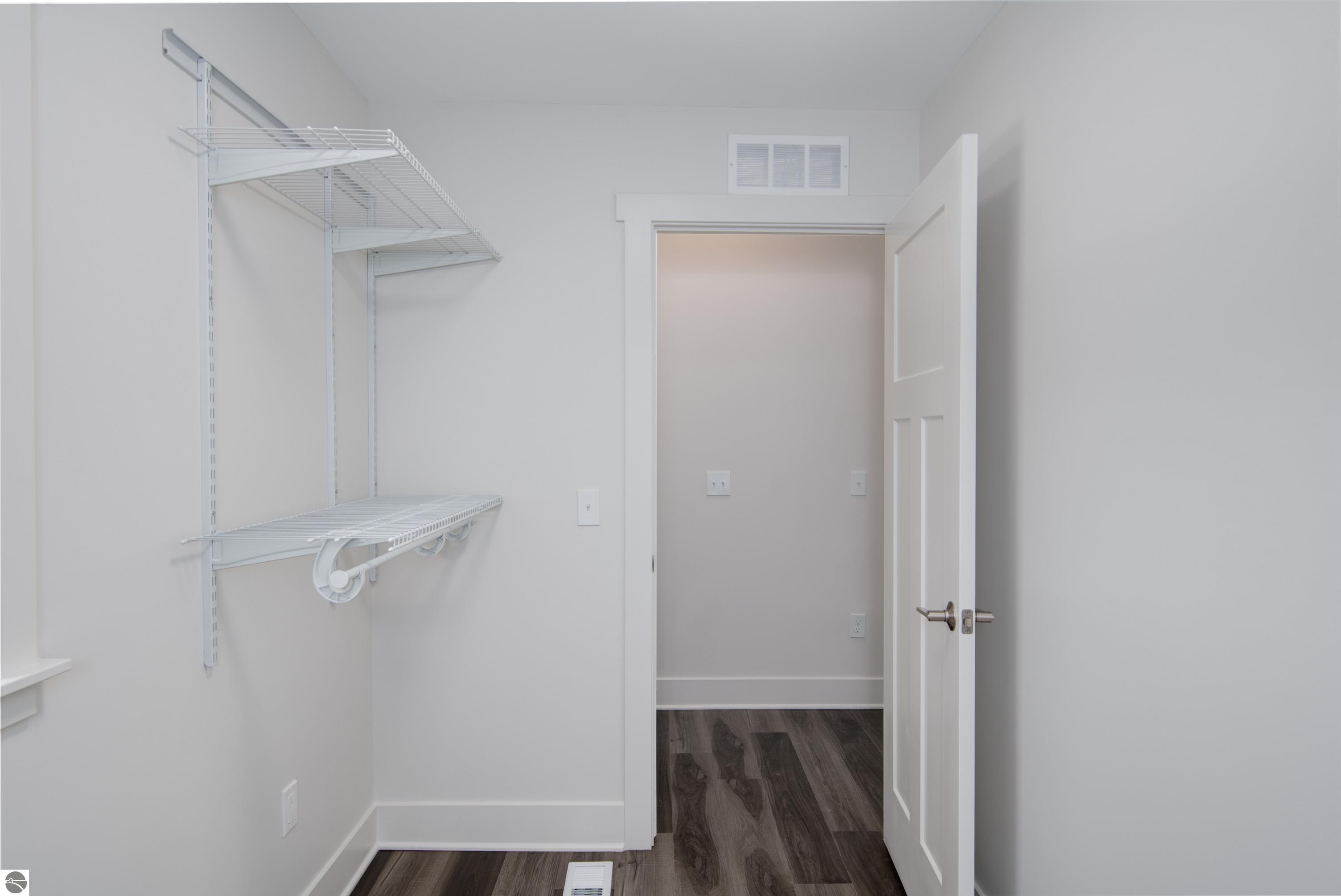 1548 Simsbury Street # 10