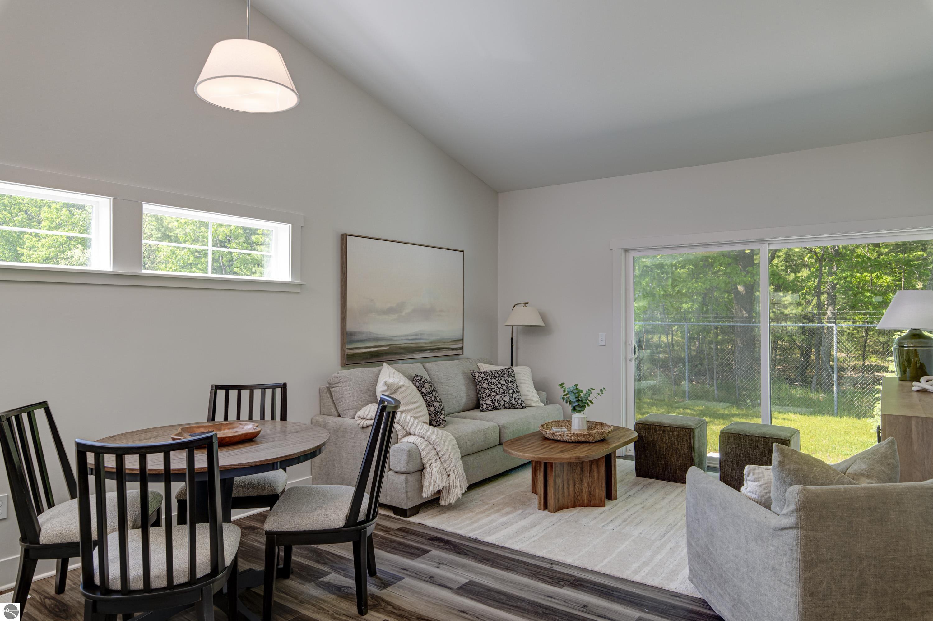 1548 Simsbury Street # 10