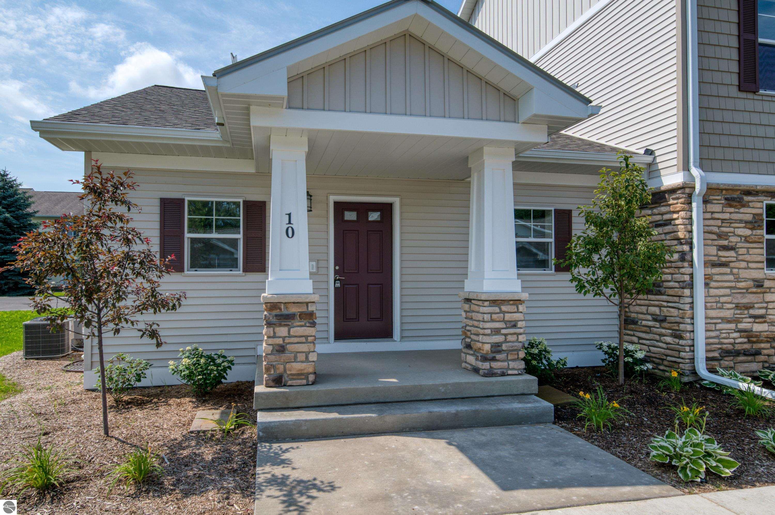 1548 Simsbury Street # 10