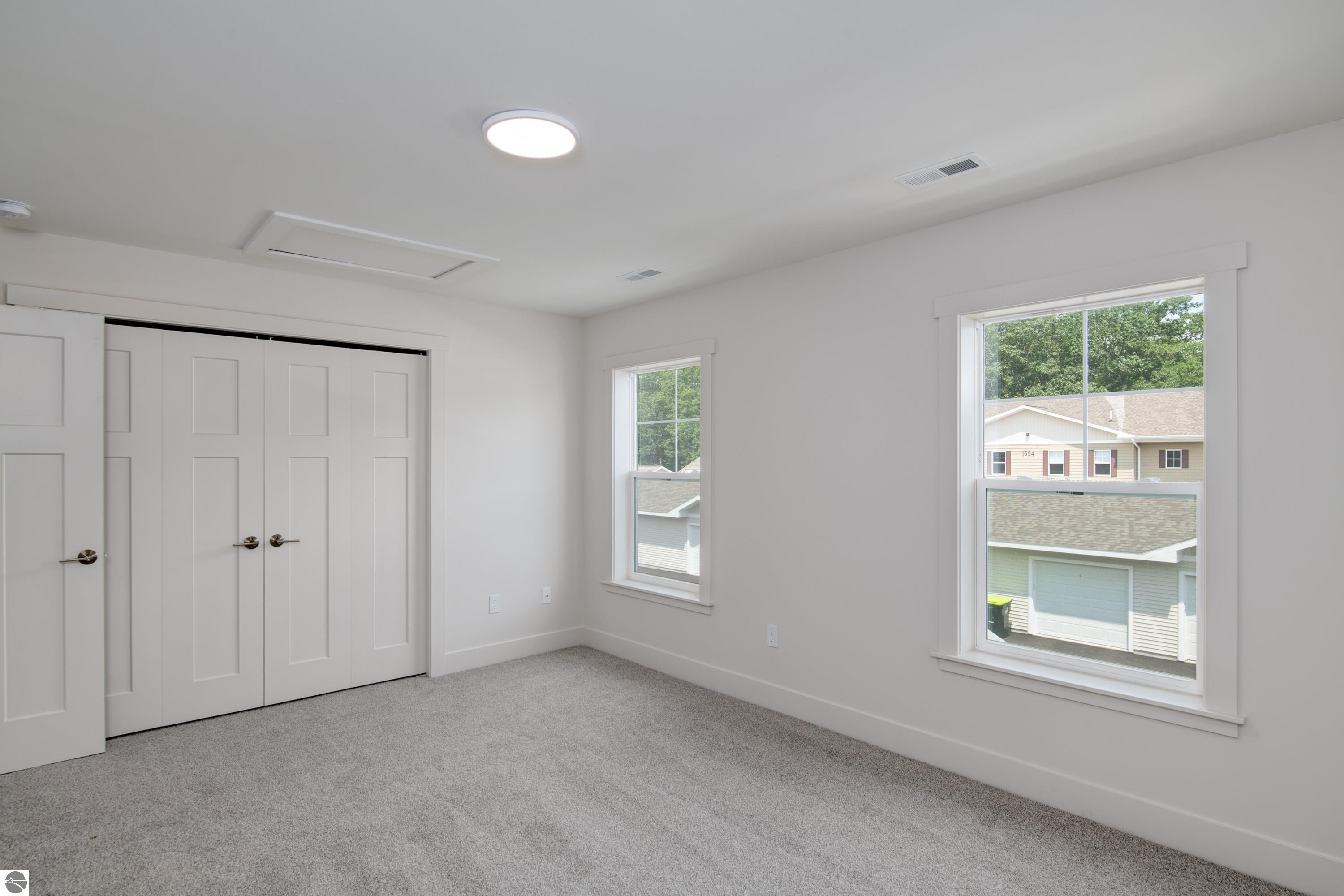 1548 Simsbury Street # 8
