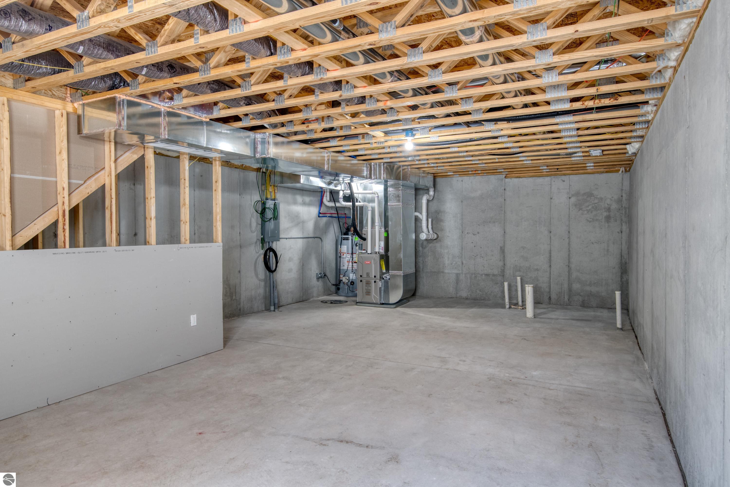1548 Simsbury Street # 8