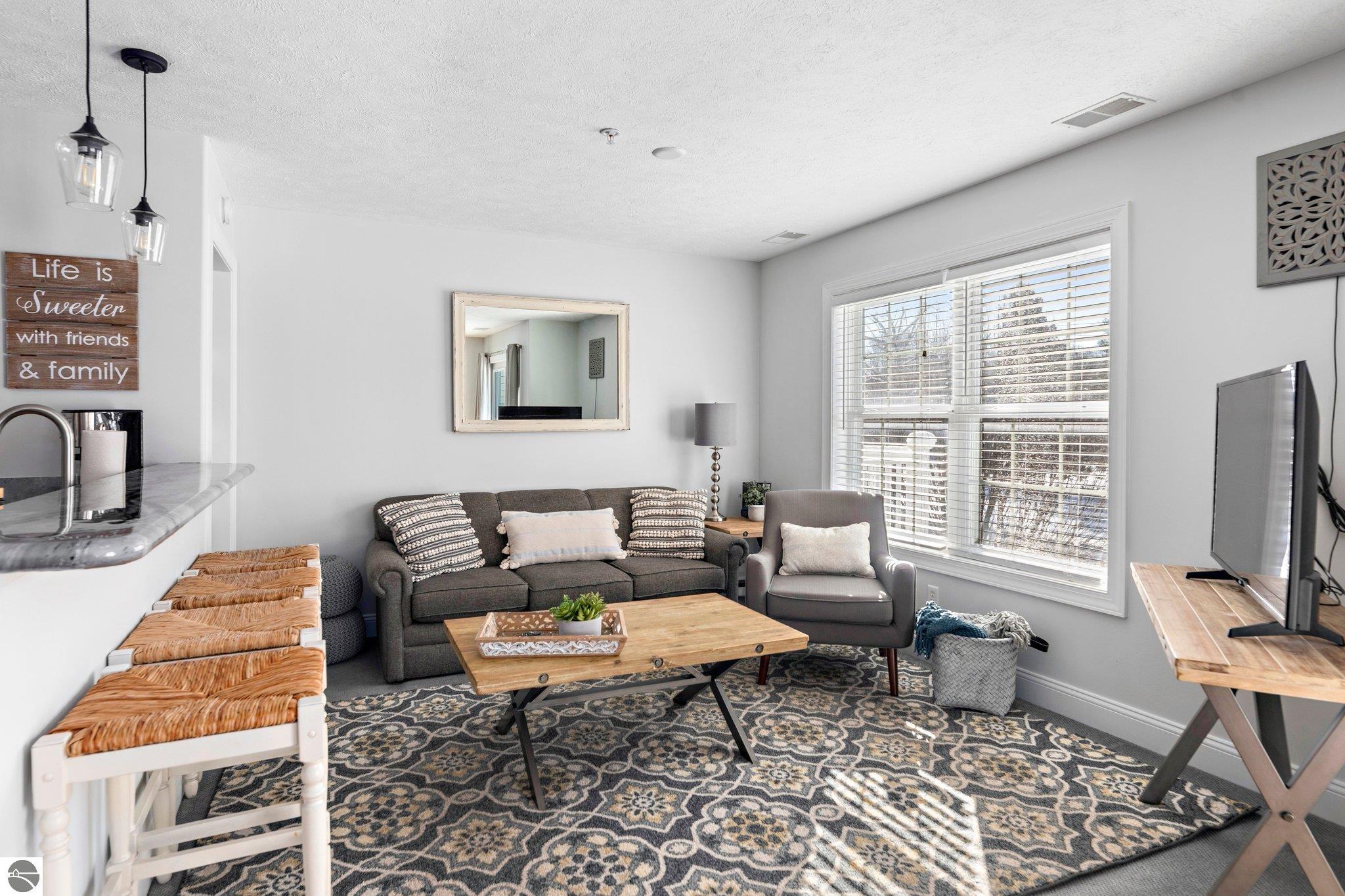 715 E State Street # 28