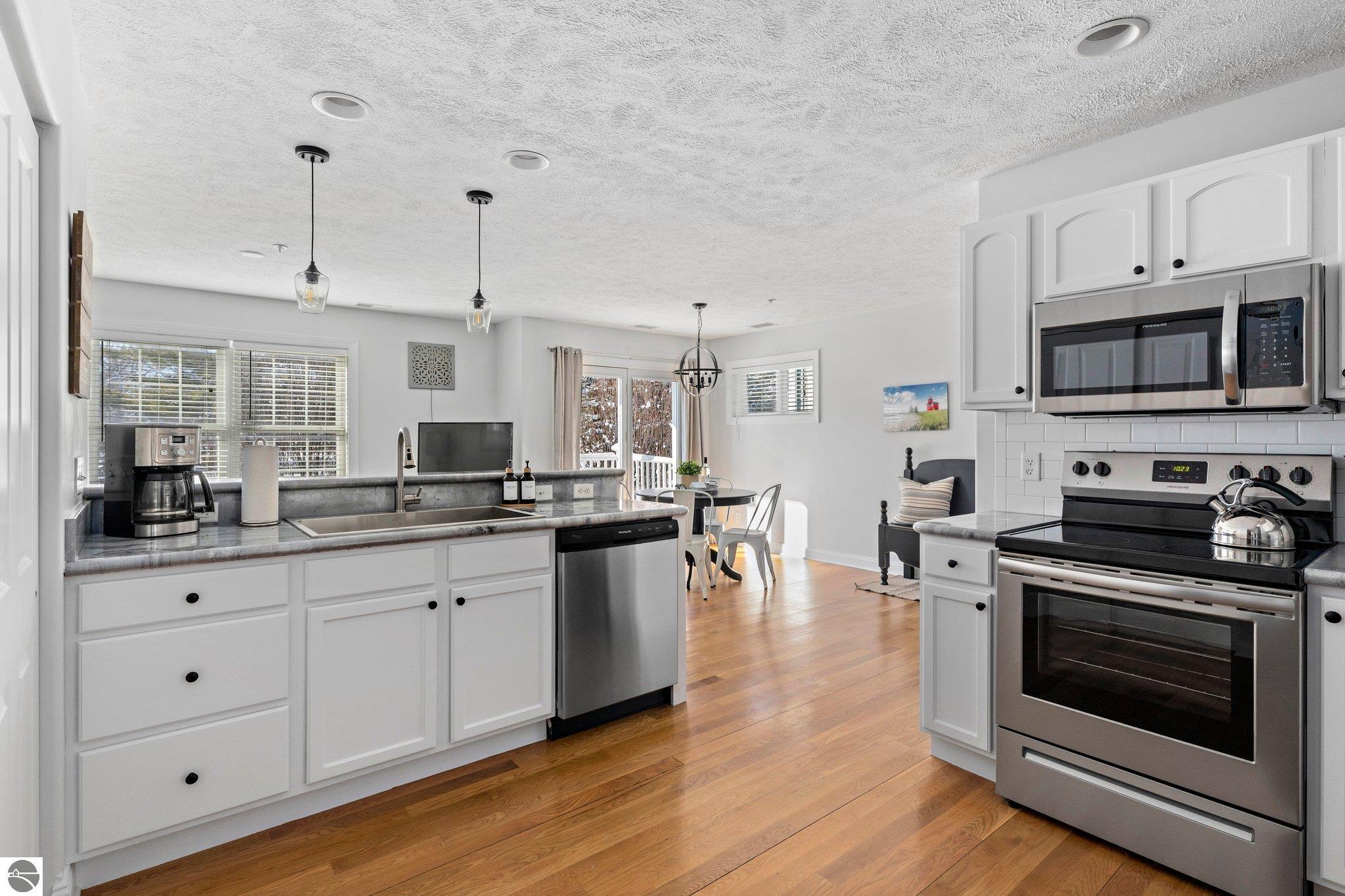 715 E State Street # 28