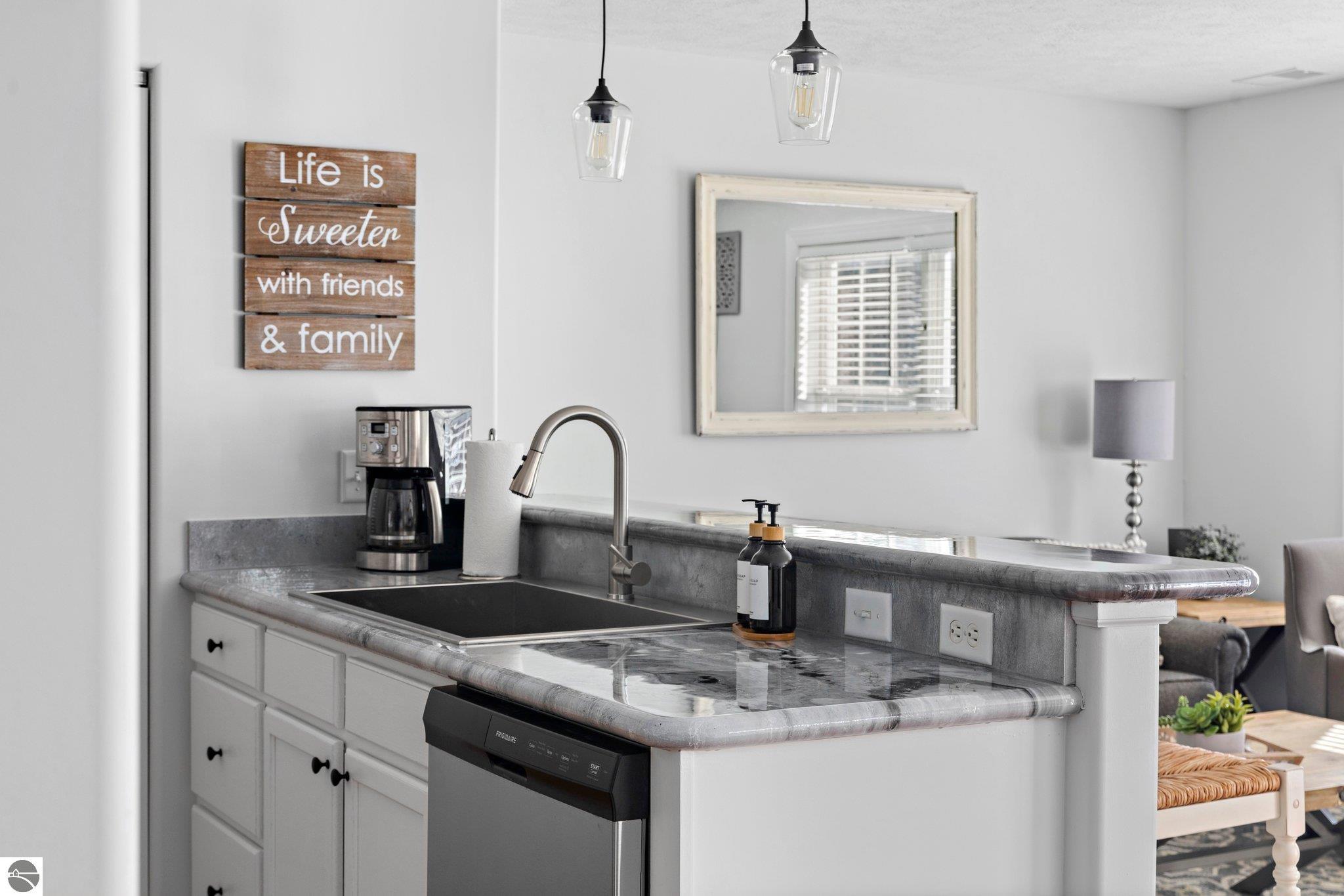 715 E State Street # 28