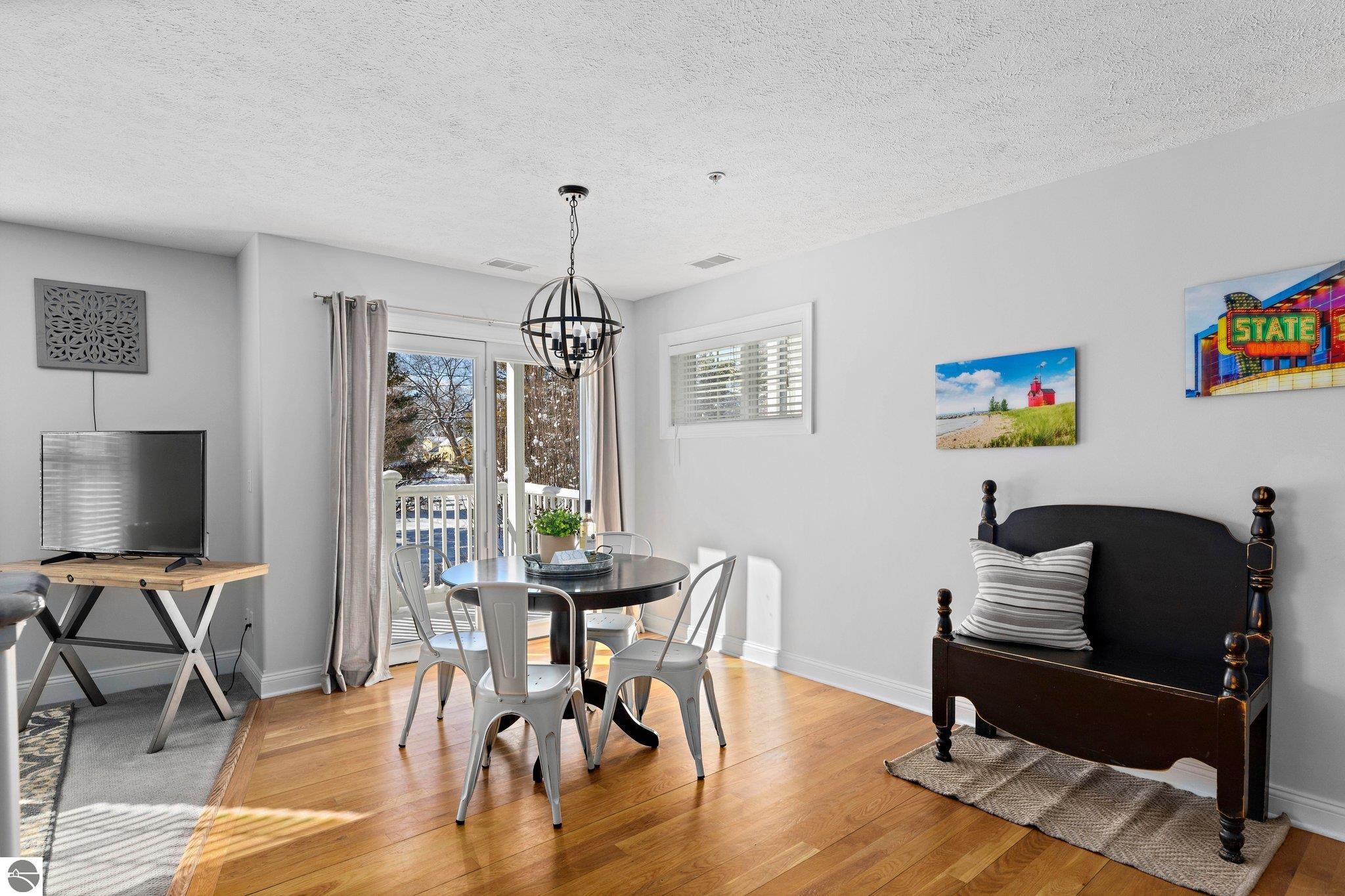 715 E State Street # 28