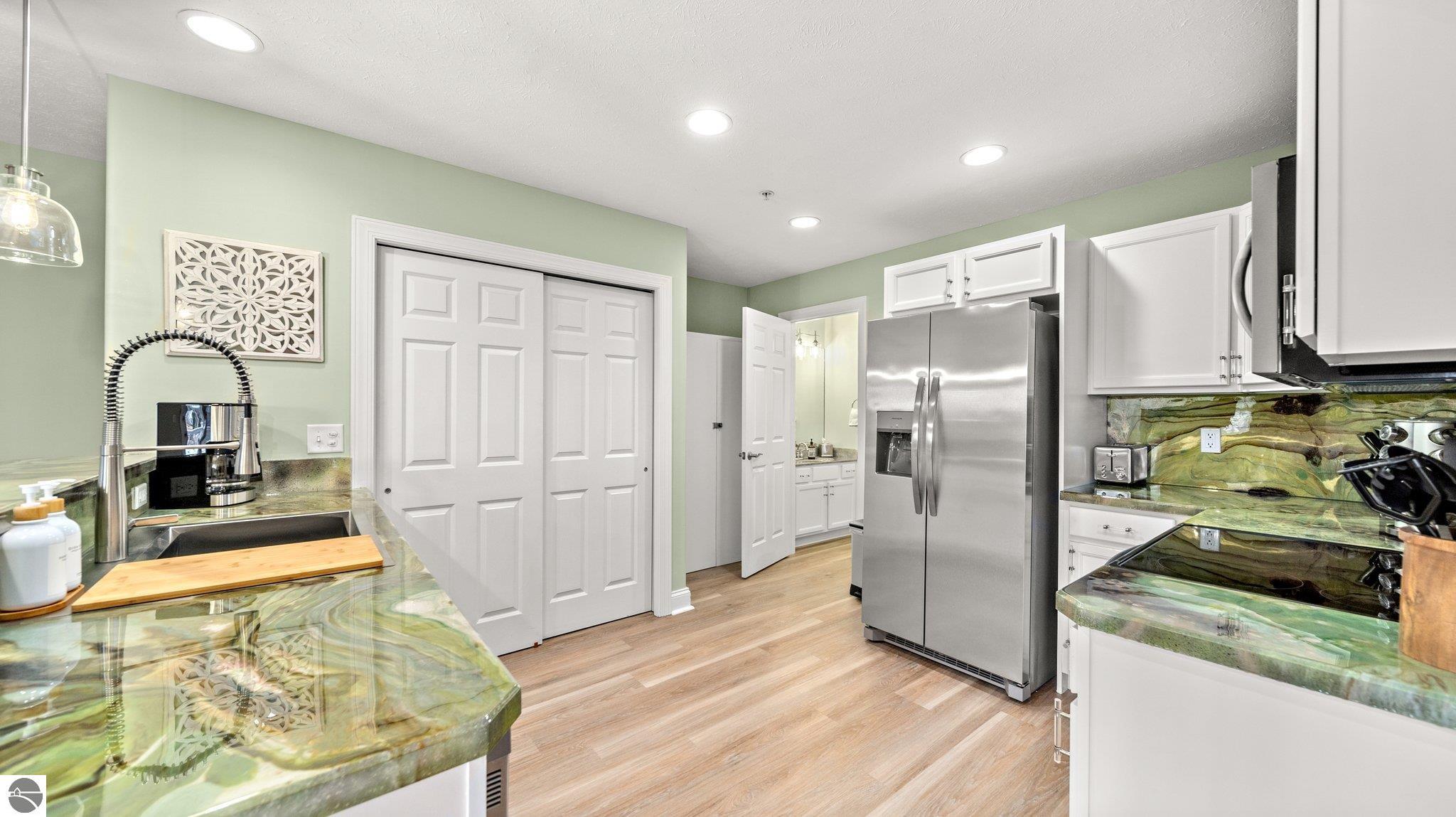 100 Hope Street # 12