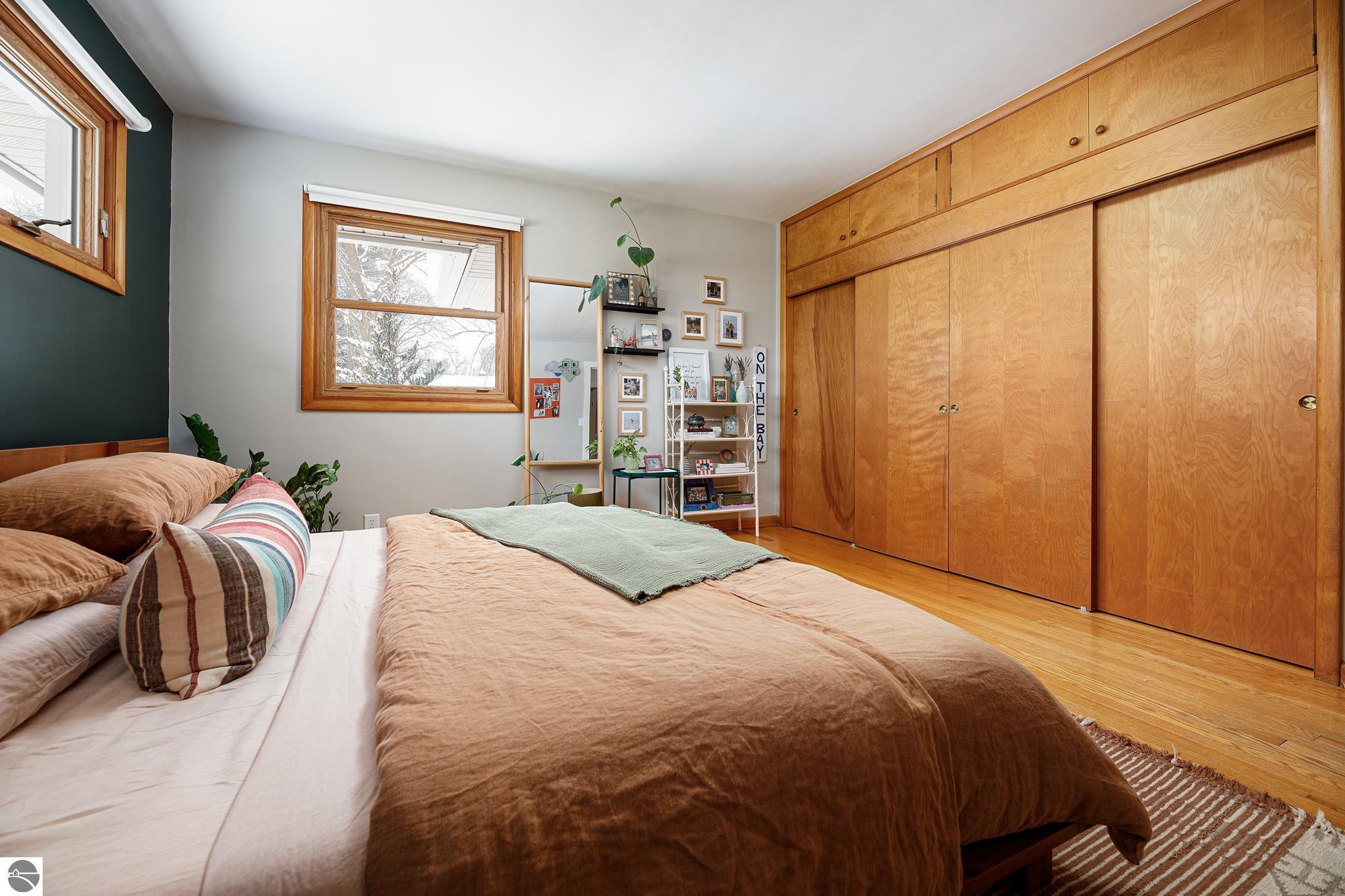 633 W Twelfth Street