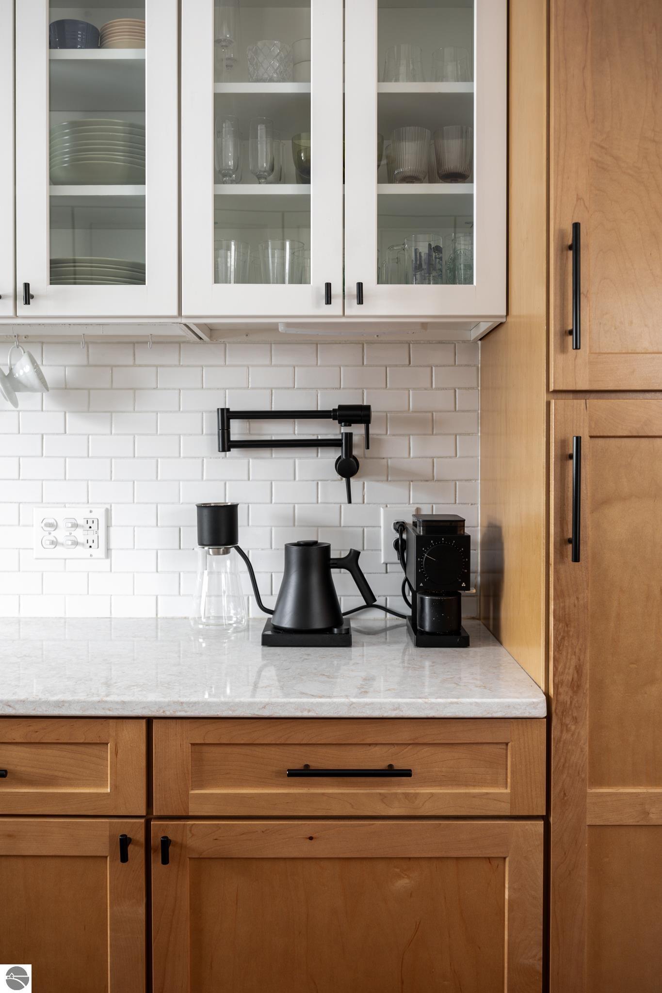 633 W Twelfth Street