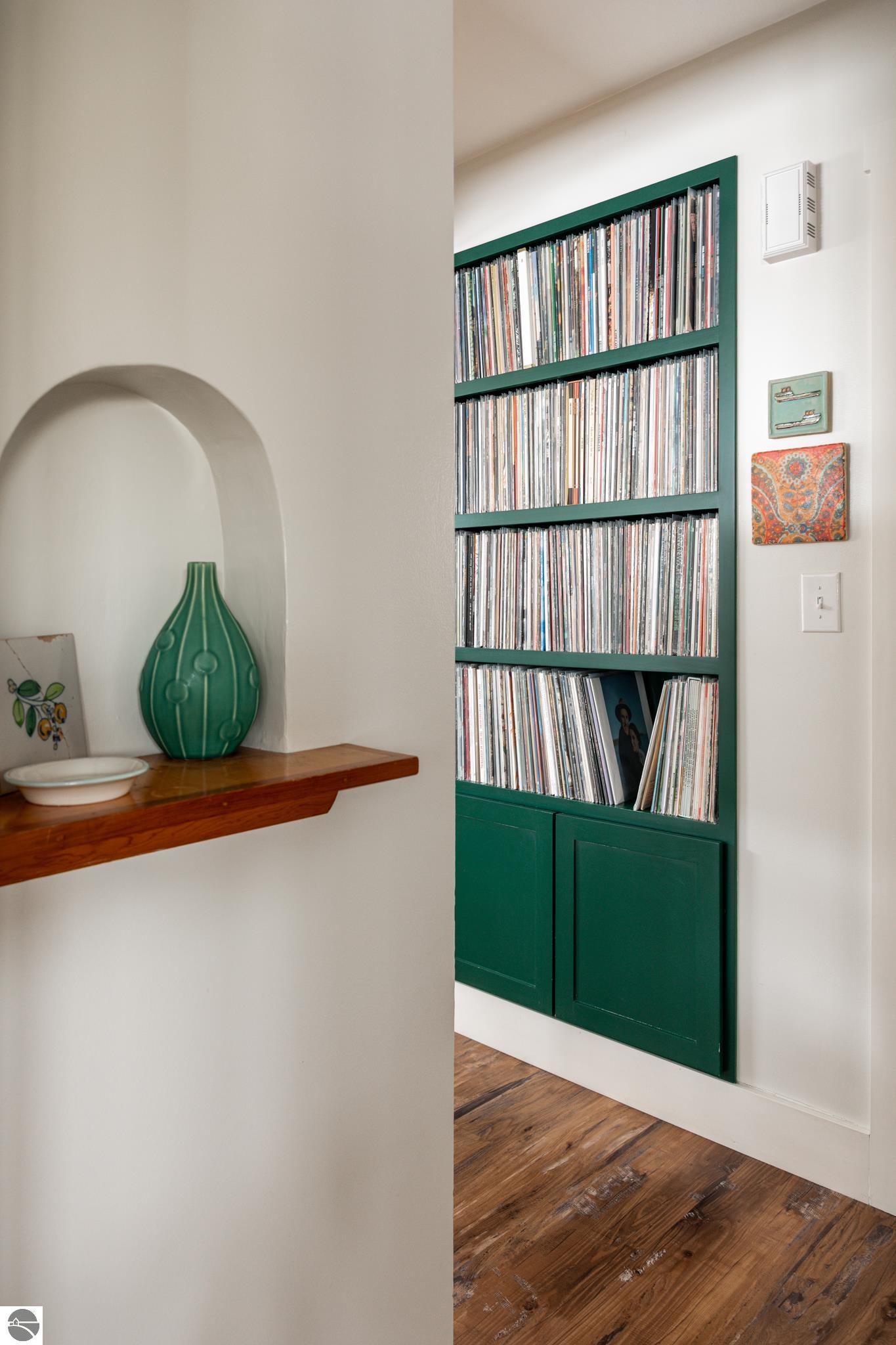 633 W Twelfth Street