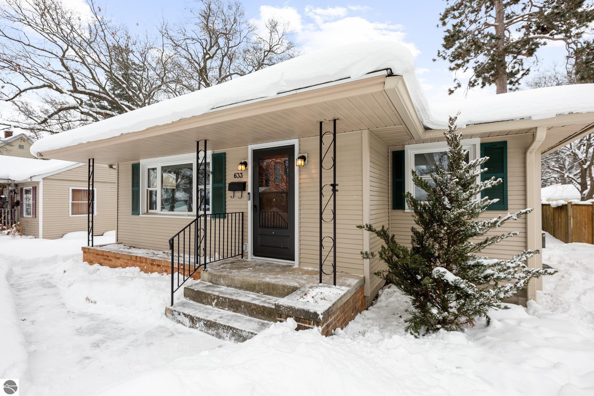 633 W Twelfth Street