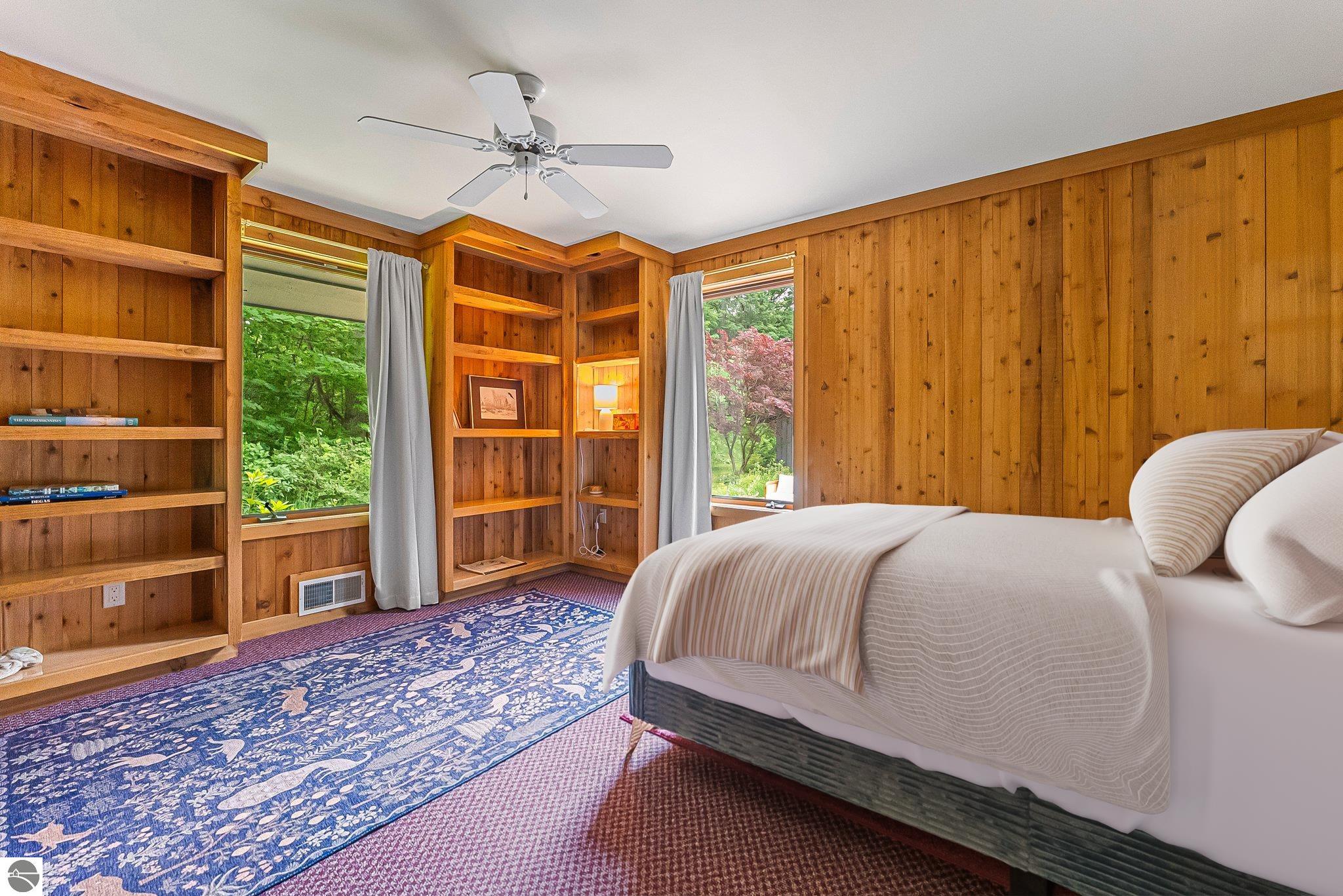 1461 N Eagle Highway