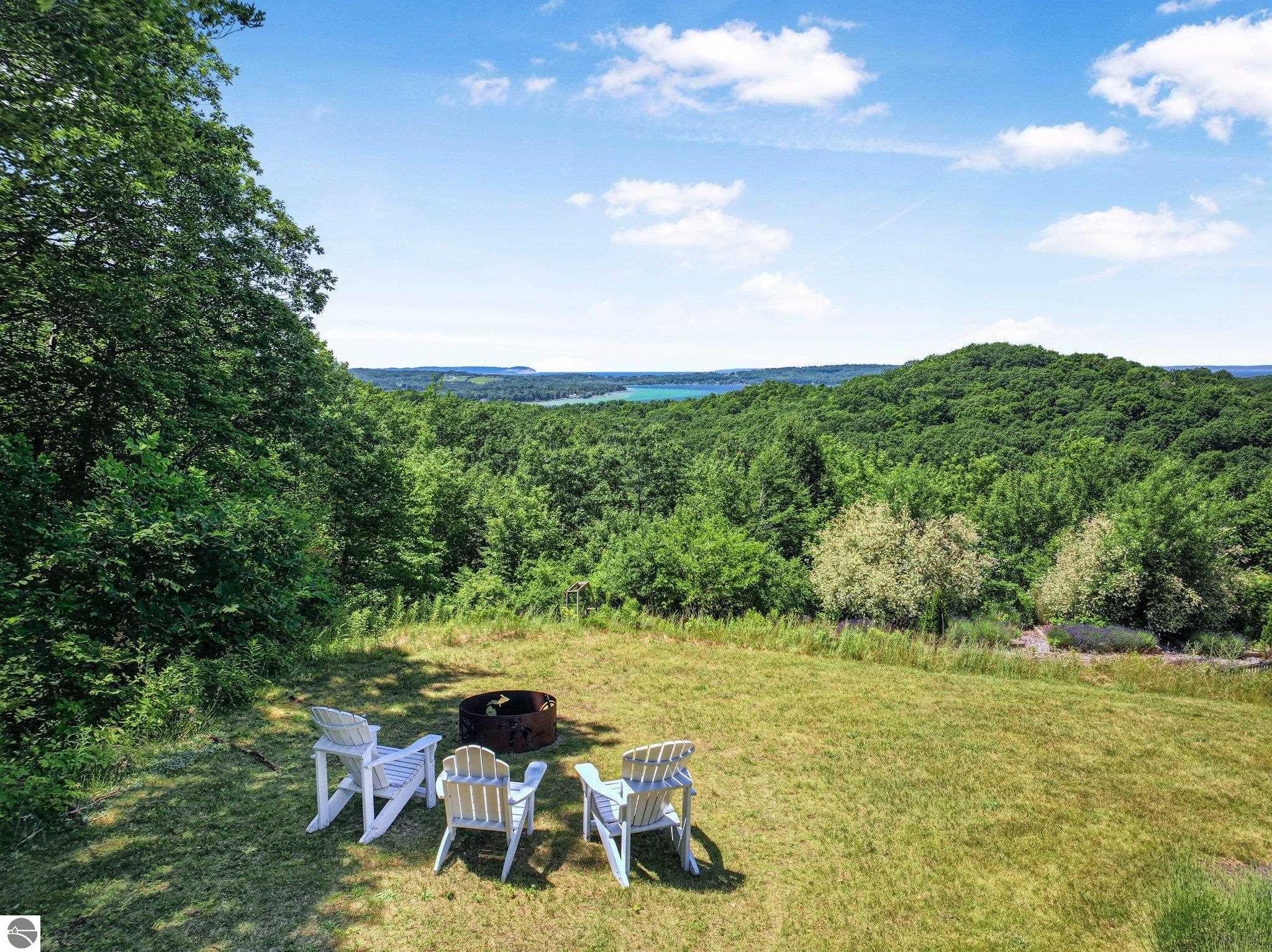 1461 N Eagle Highway