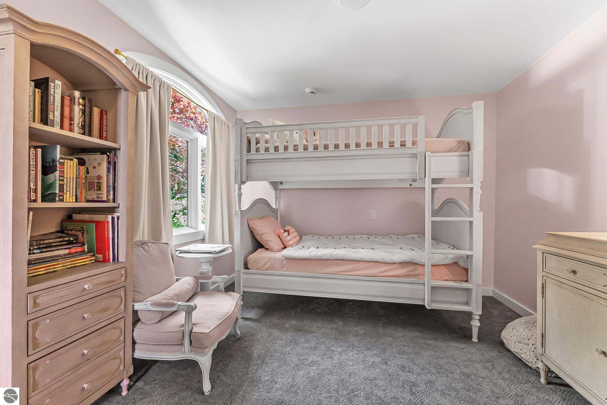 1461 N Eagle Highway