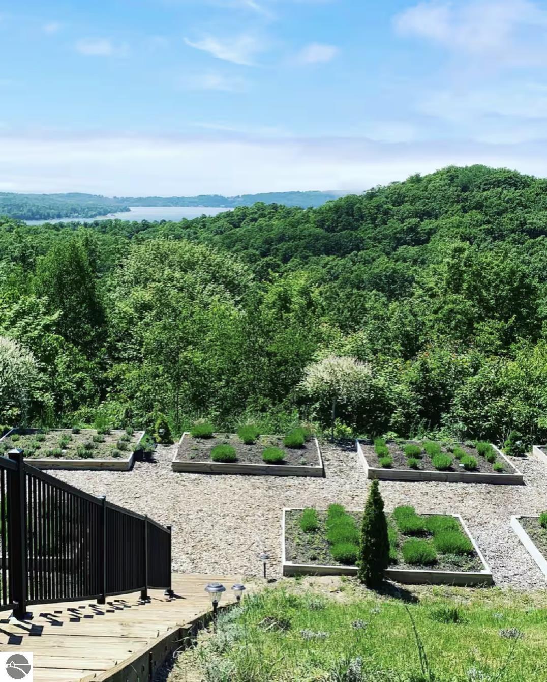 1461 N Eagle Highway