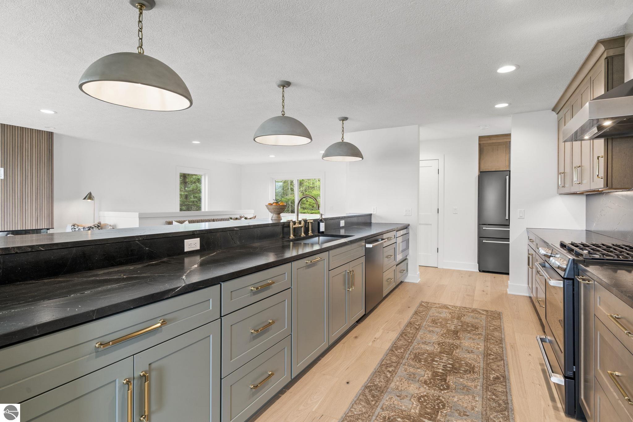 10191 Peninsula Drive