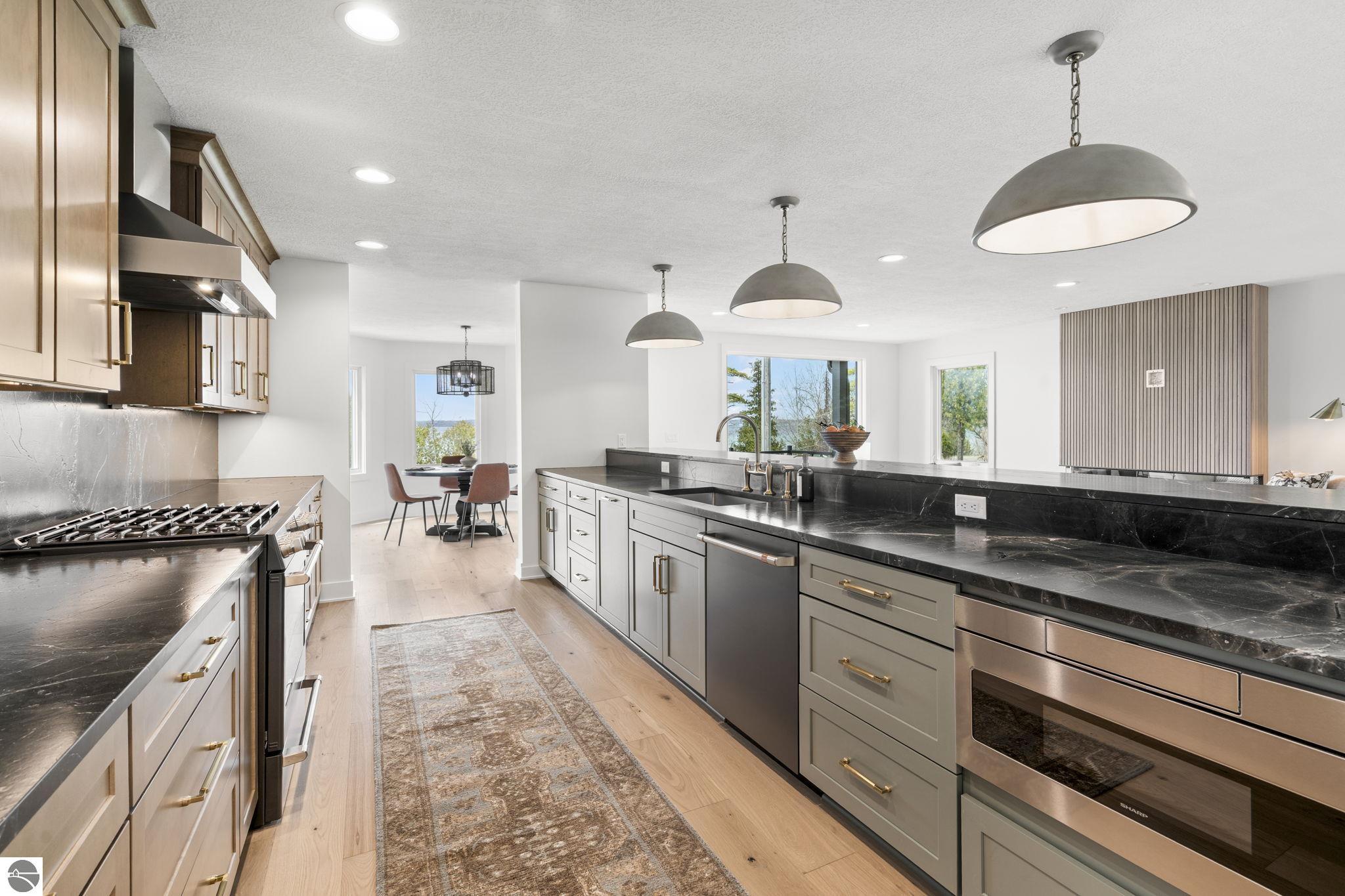 10191 Peninsula Drive