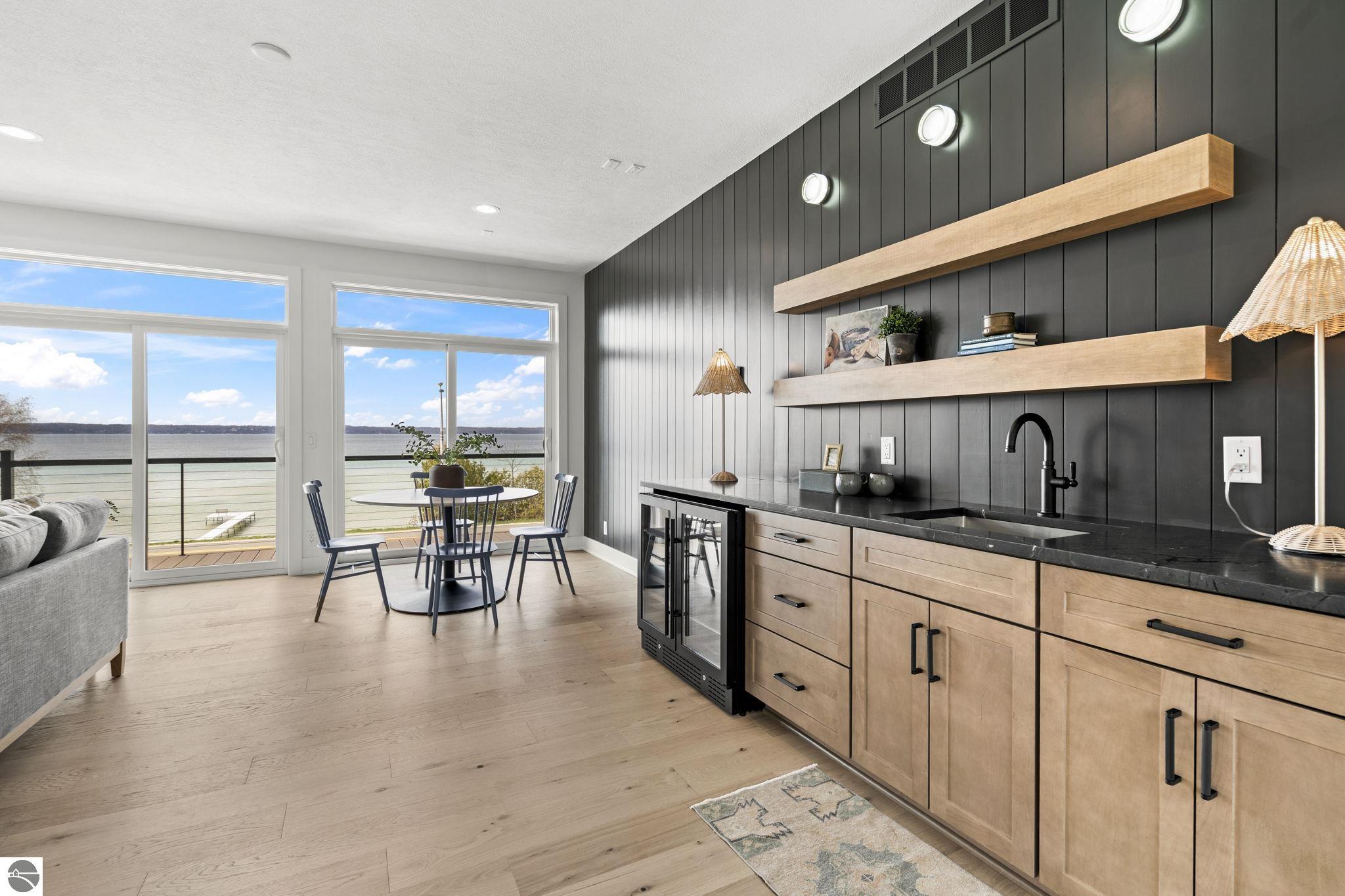 10191 Peninsula Drive