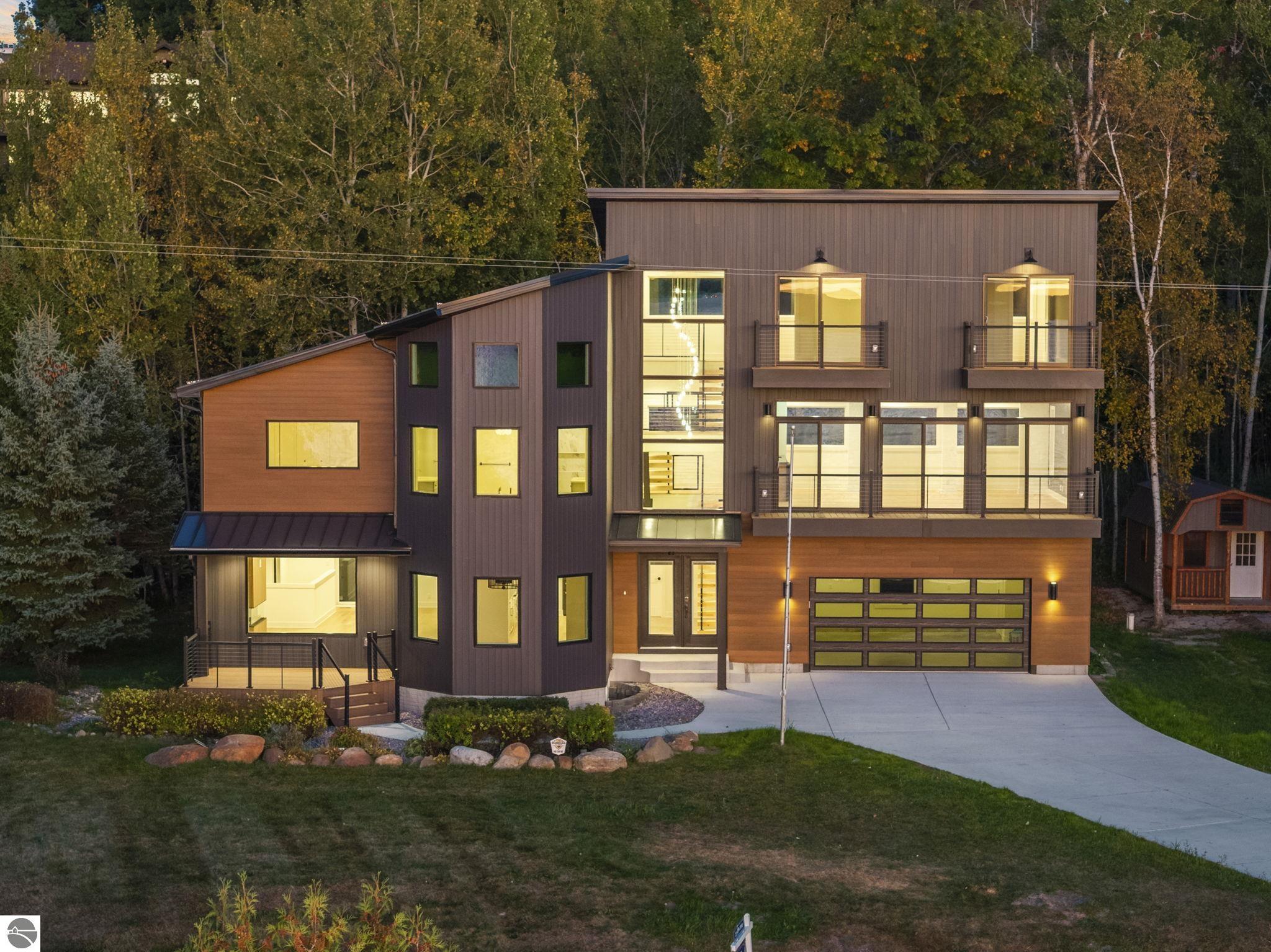 10191 Peninsula Drive