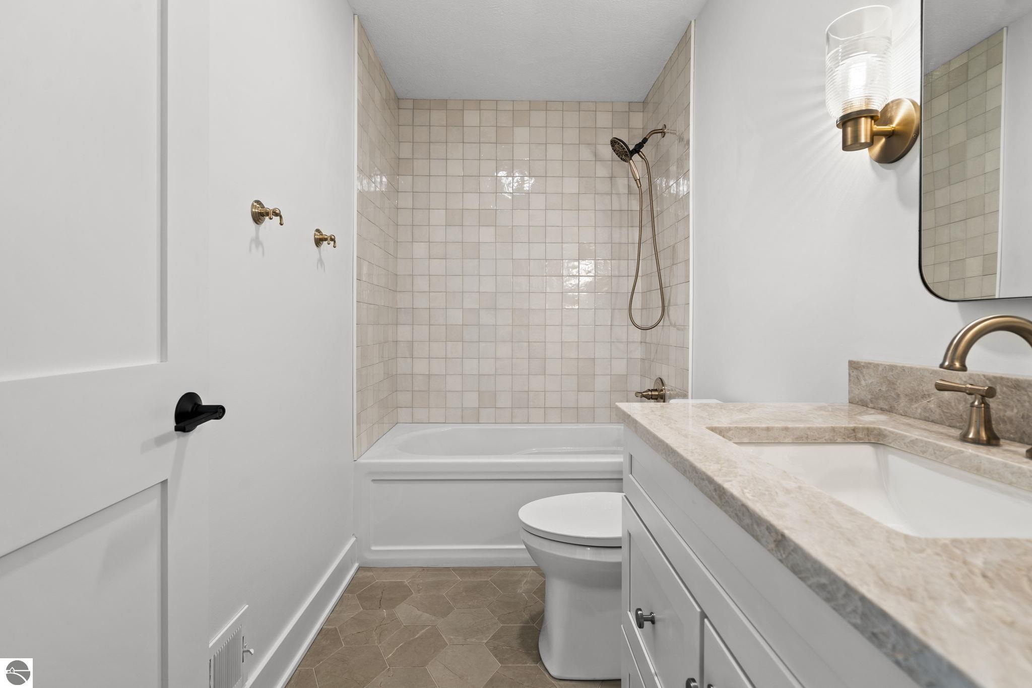 10191 Peninsula Drive