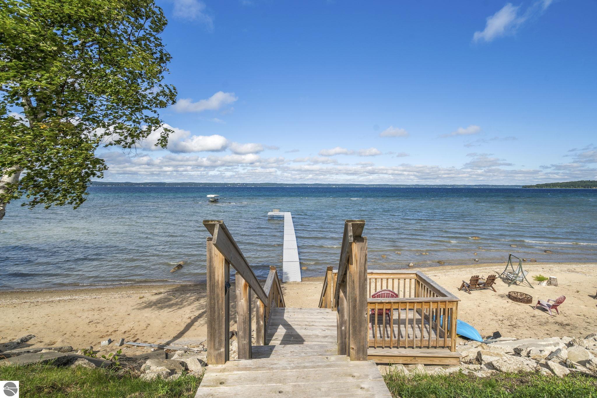 10191 Peninsula Drive