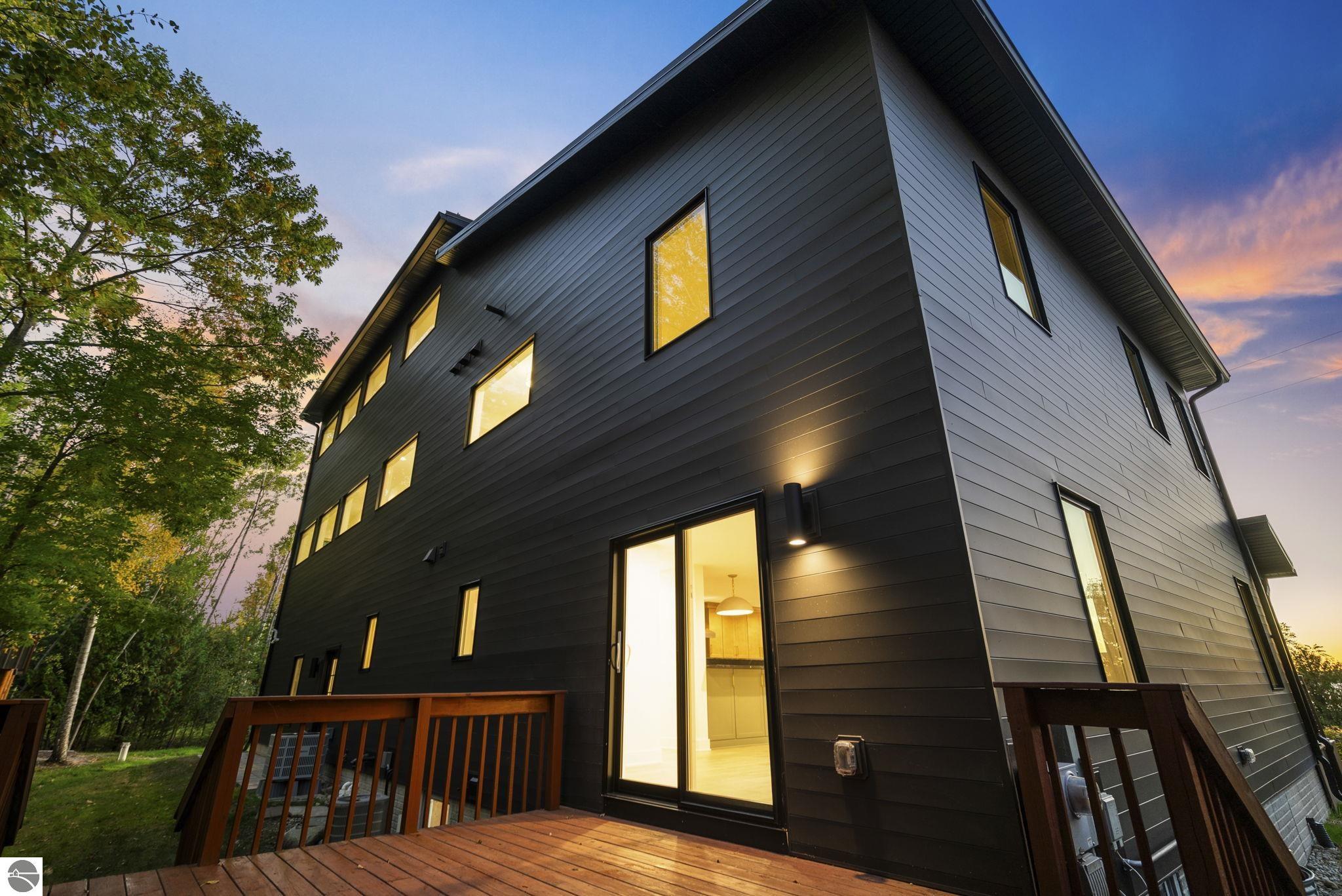 10191 Peninsula Drive