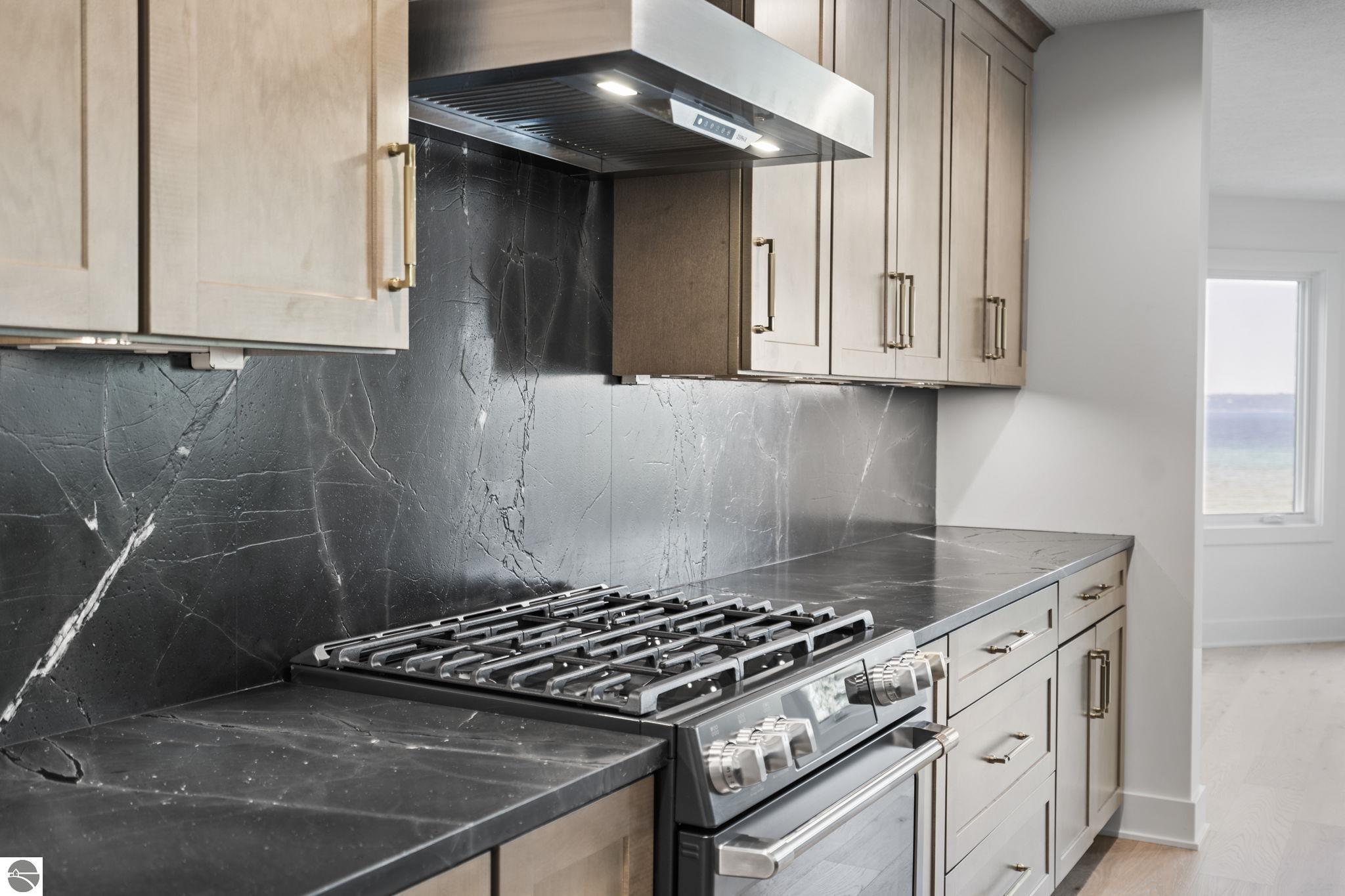 10191 Peninsula Drive