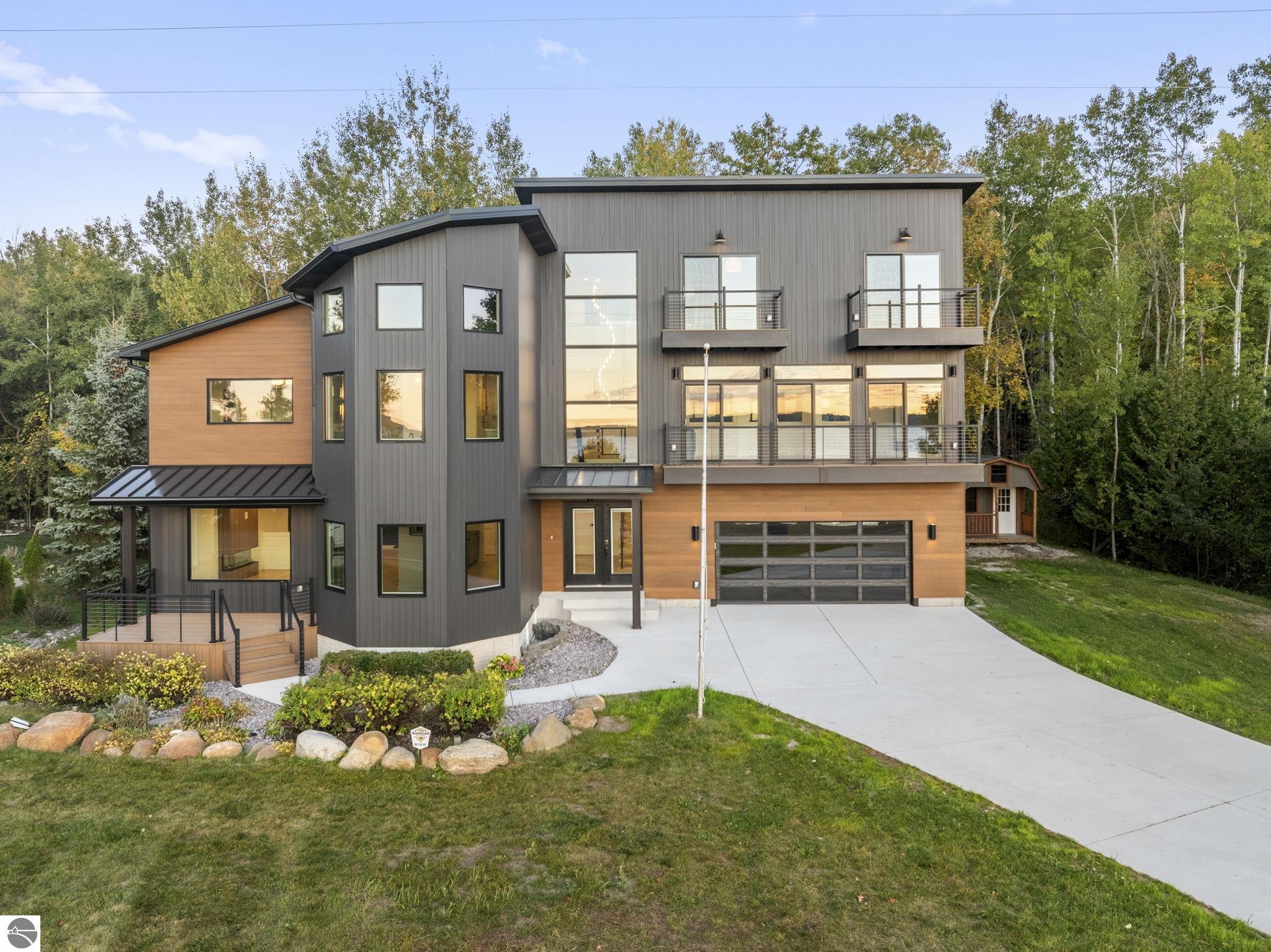 10191 Peninsula Drive