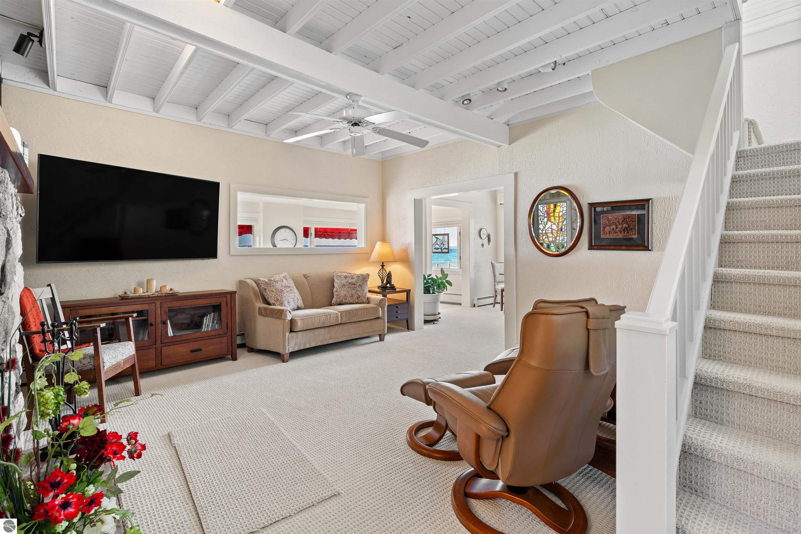 7265 Peninsula Drive