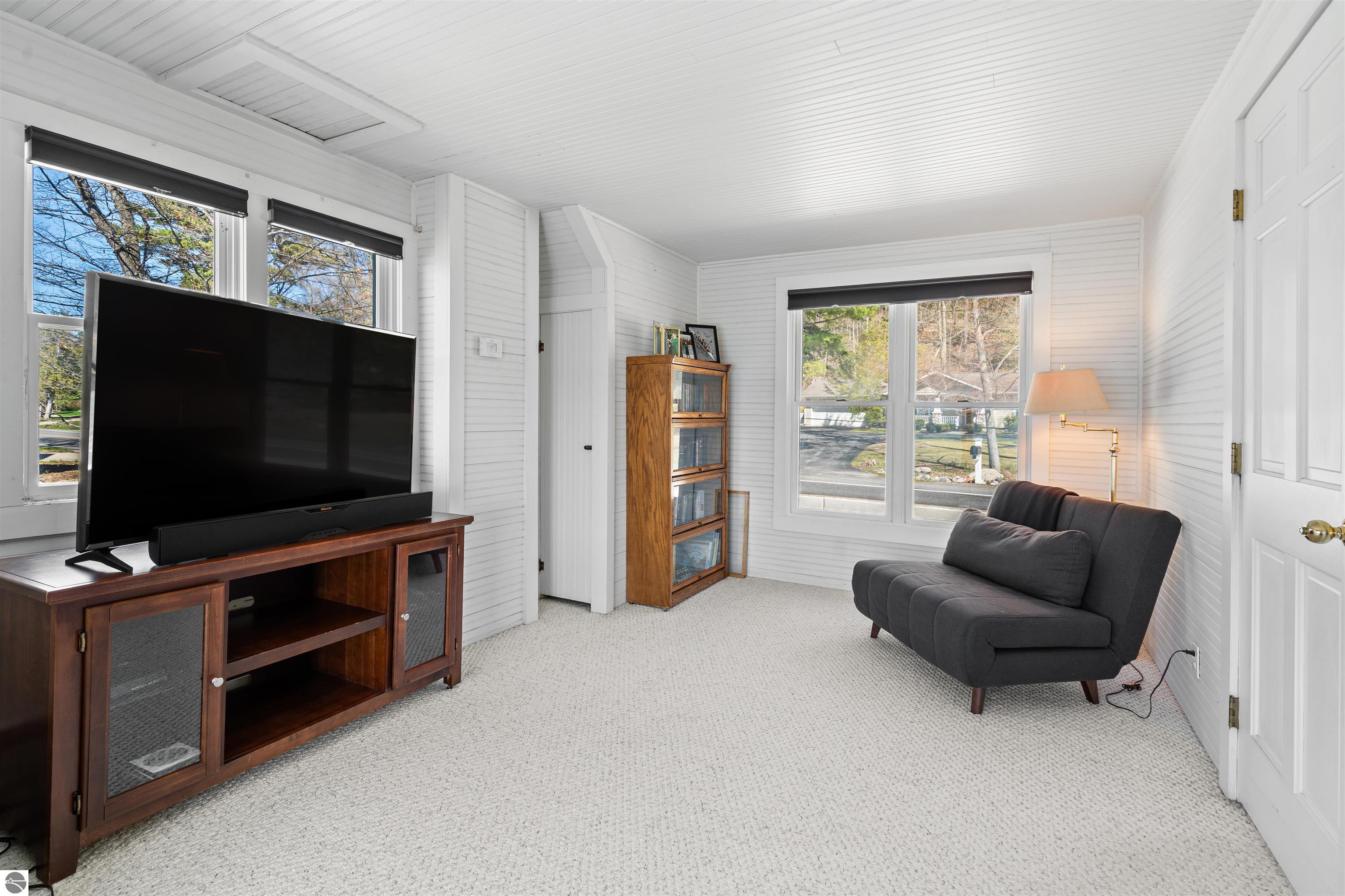 7265 Peninsula Drive