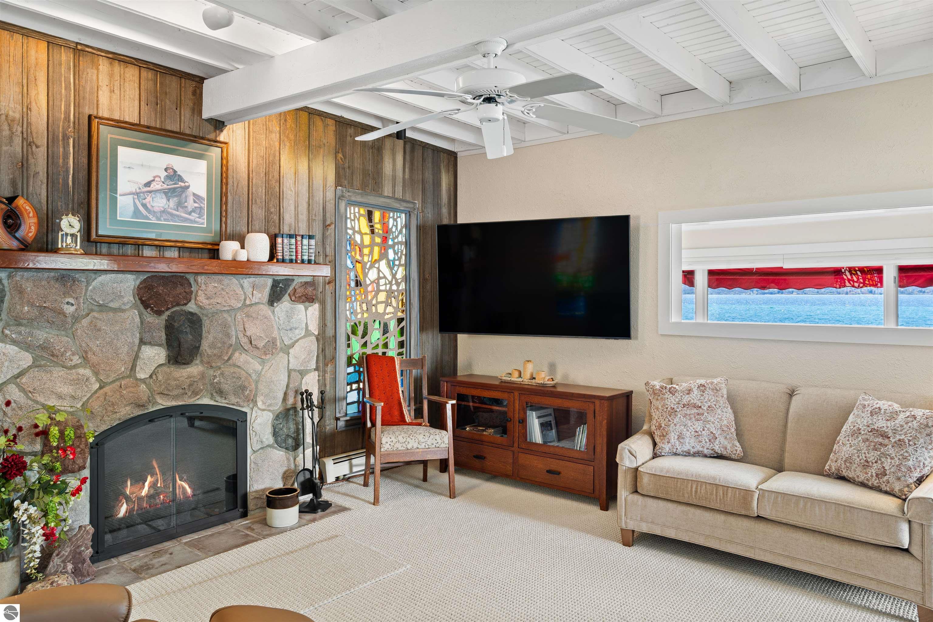 7265 Peninsula Drive