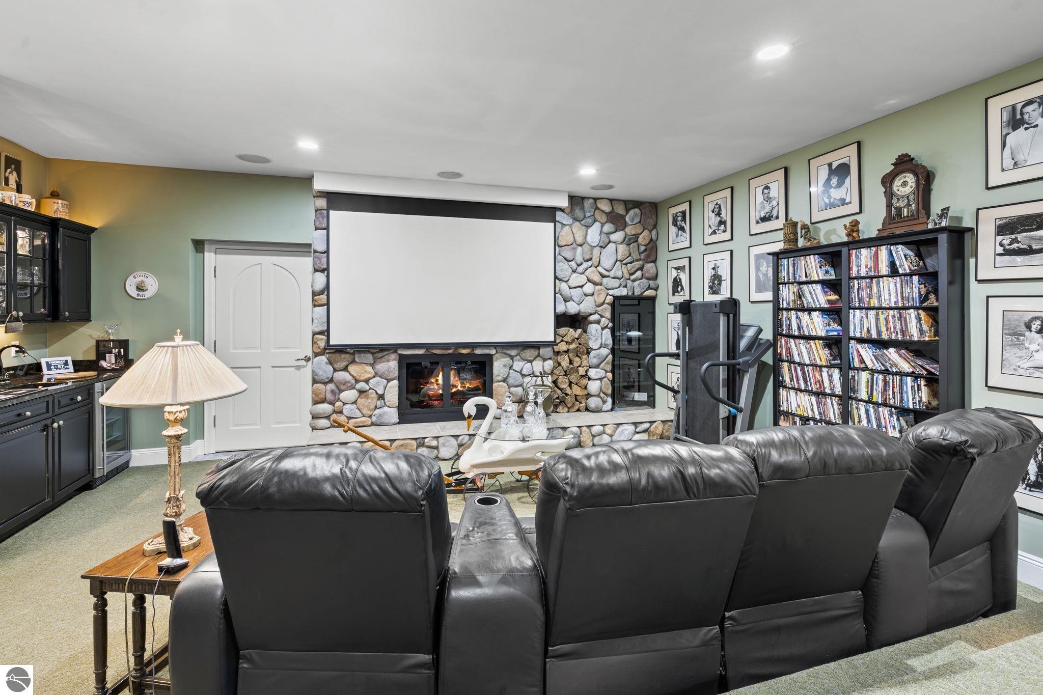 14421 N Cathead Bay Drive