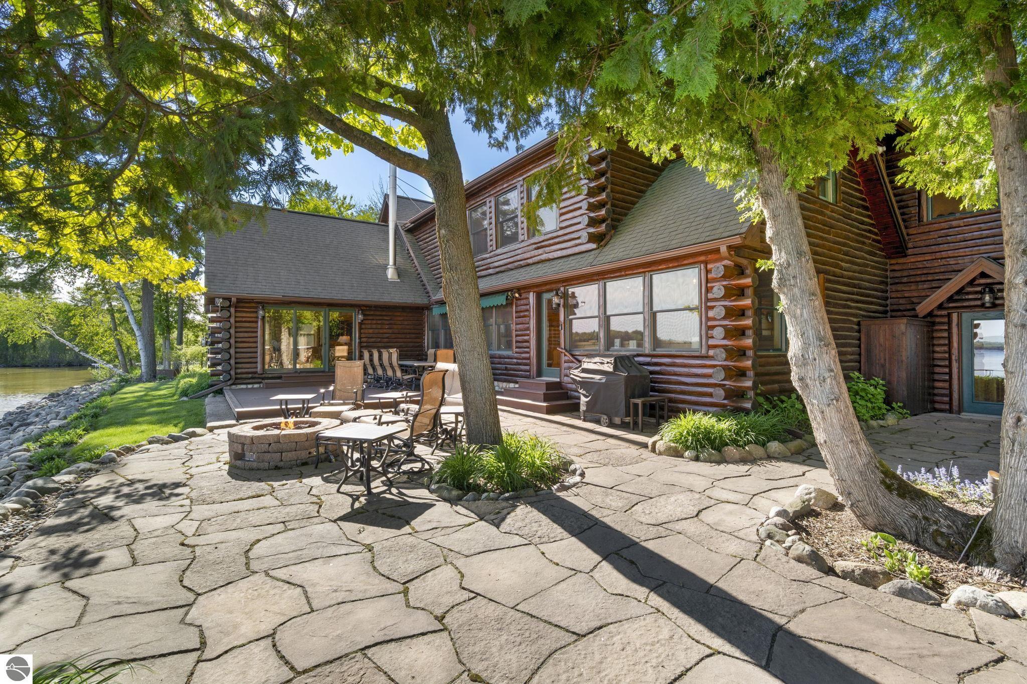 8601 Strawberry Point Road