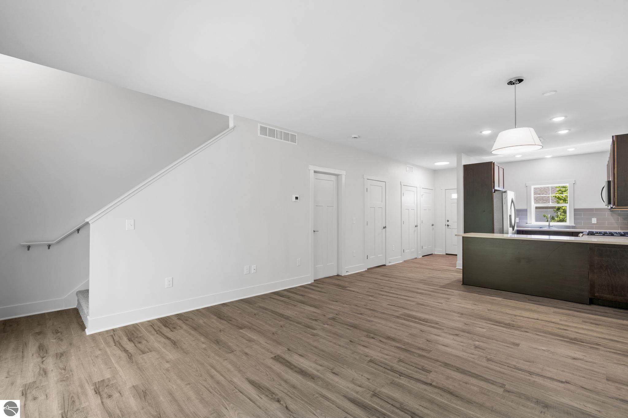 1548 Simsbury Street # 9