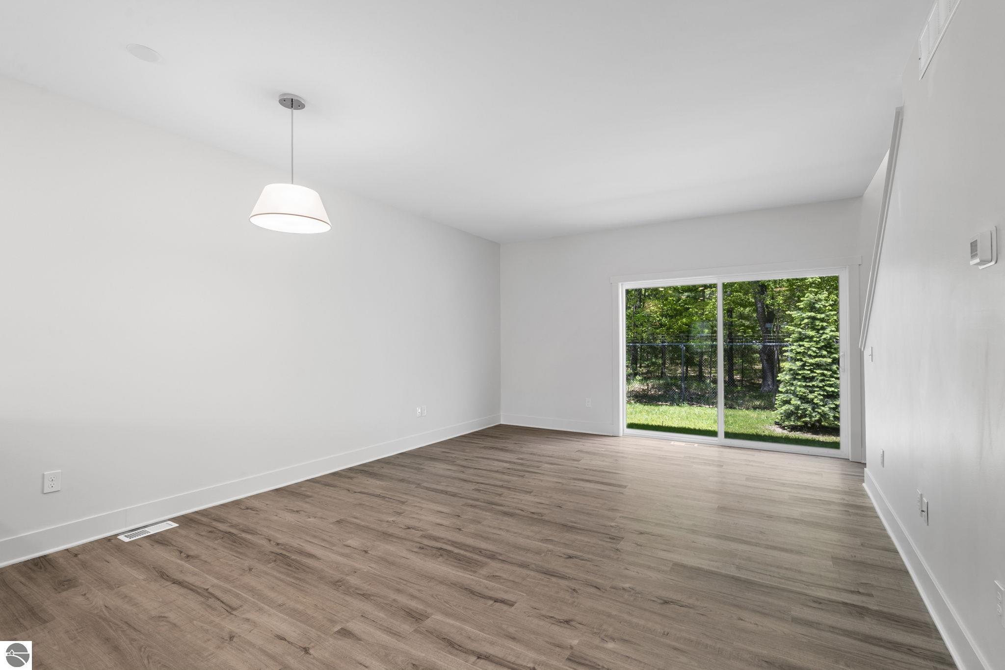 1548 Simsbury Street # 9