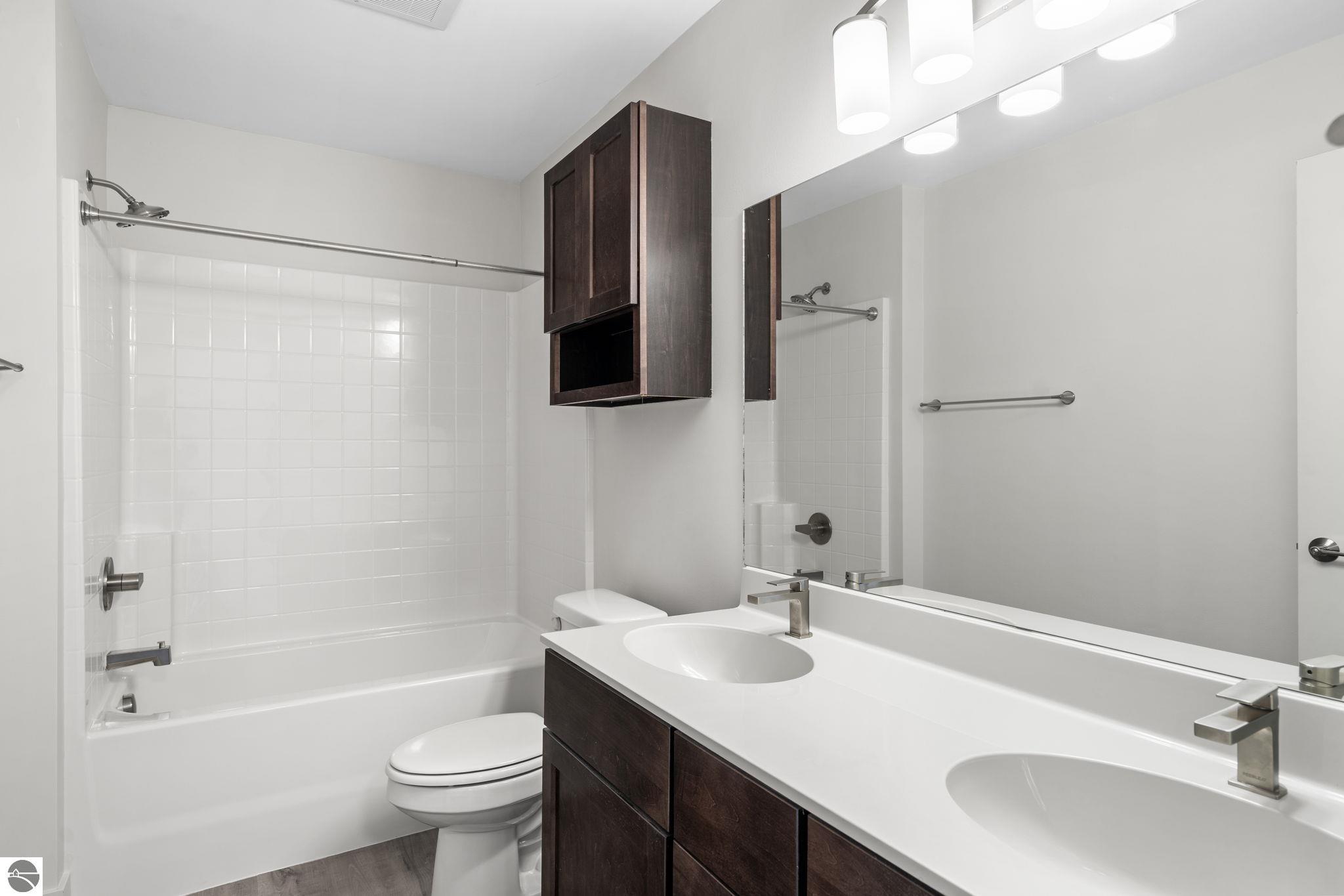 1548 Simsbury Street # 9