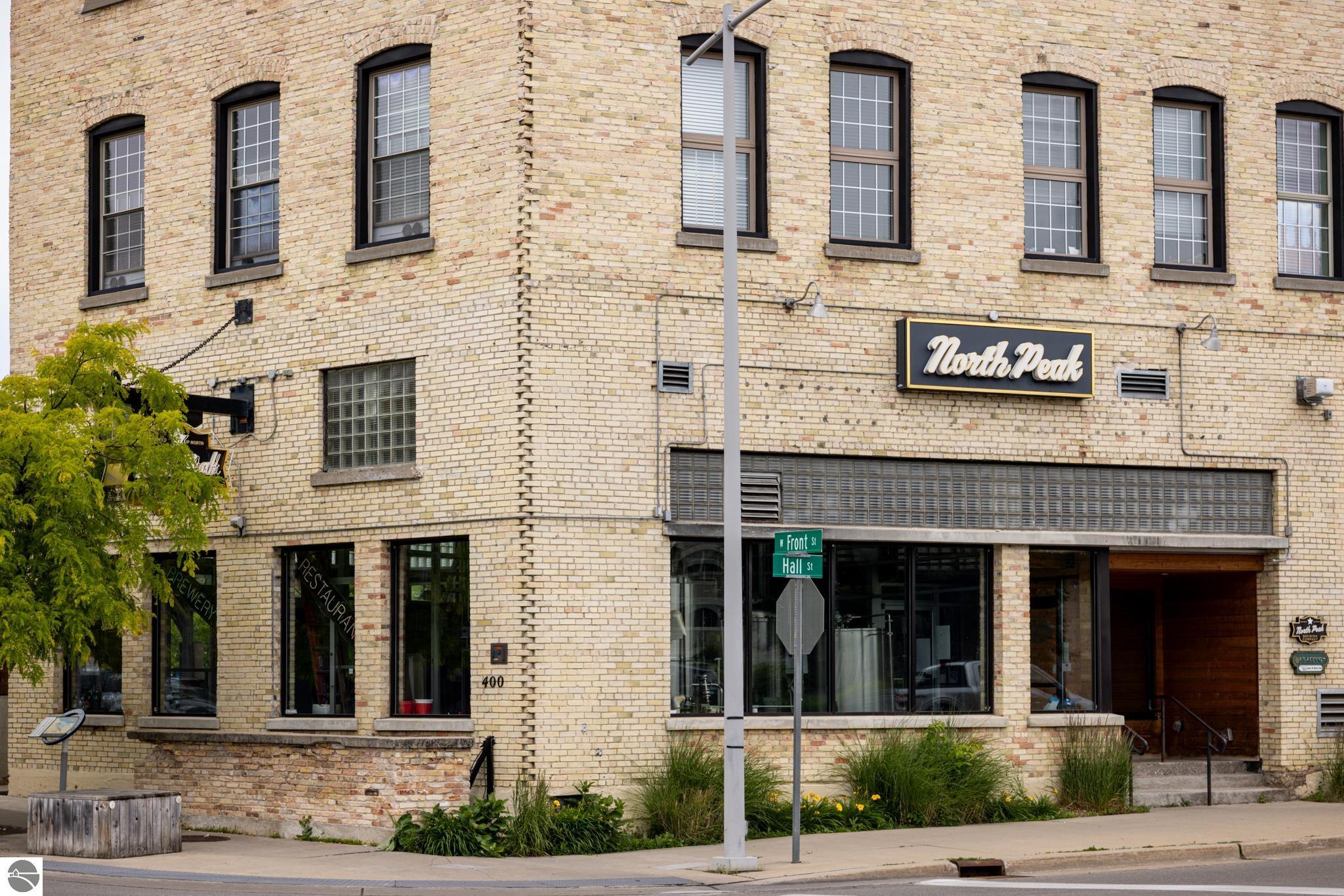 118 N Oak Street