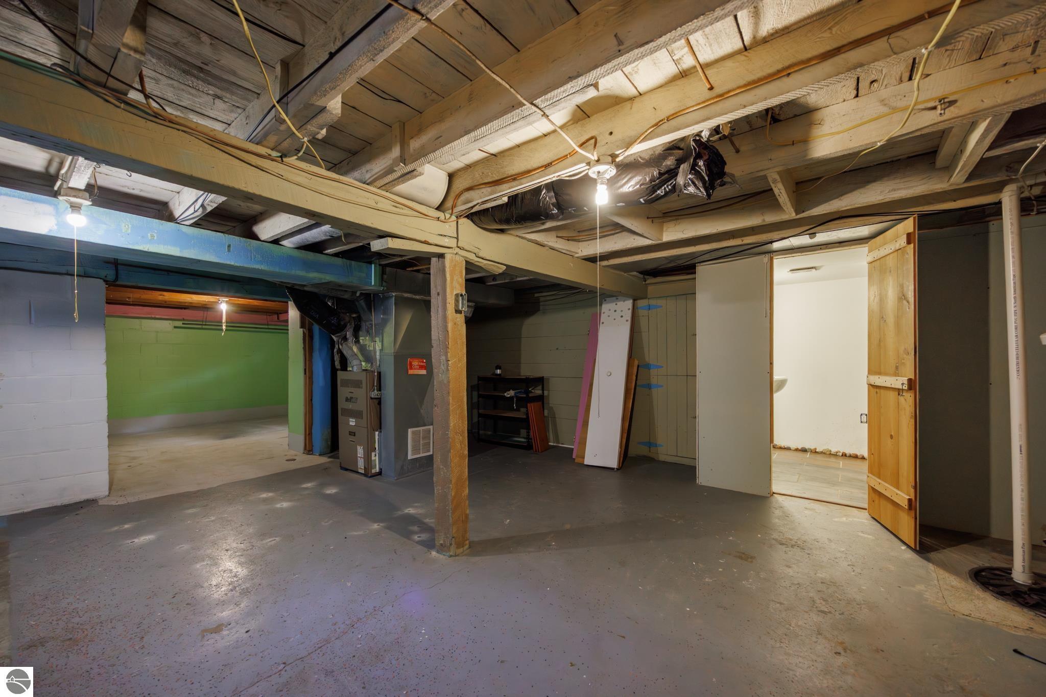 118 N Oak Street