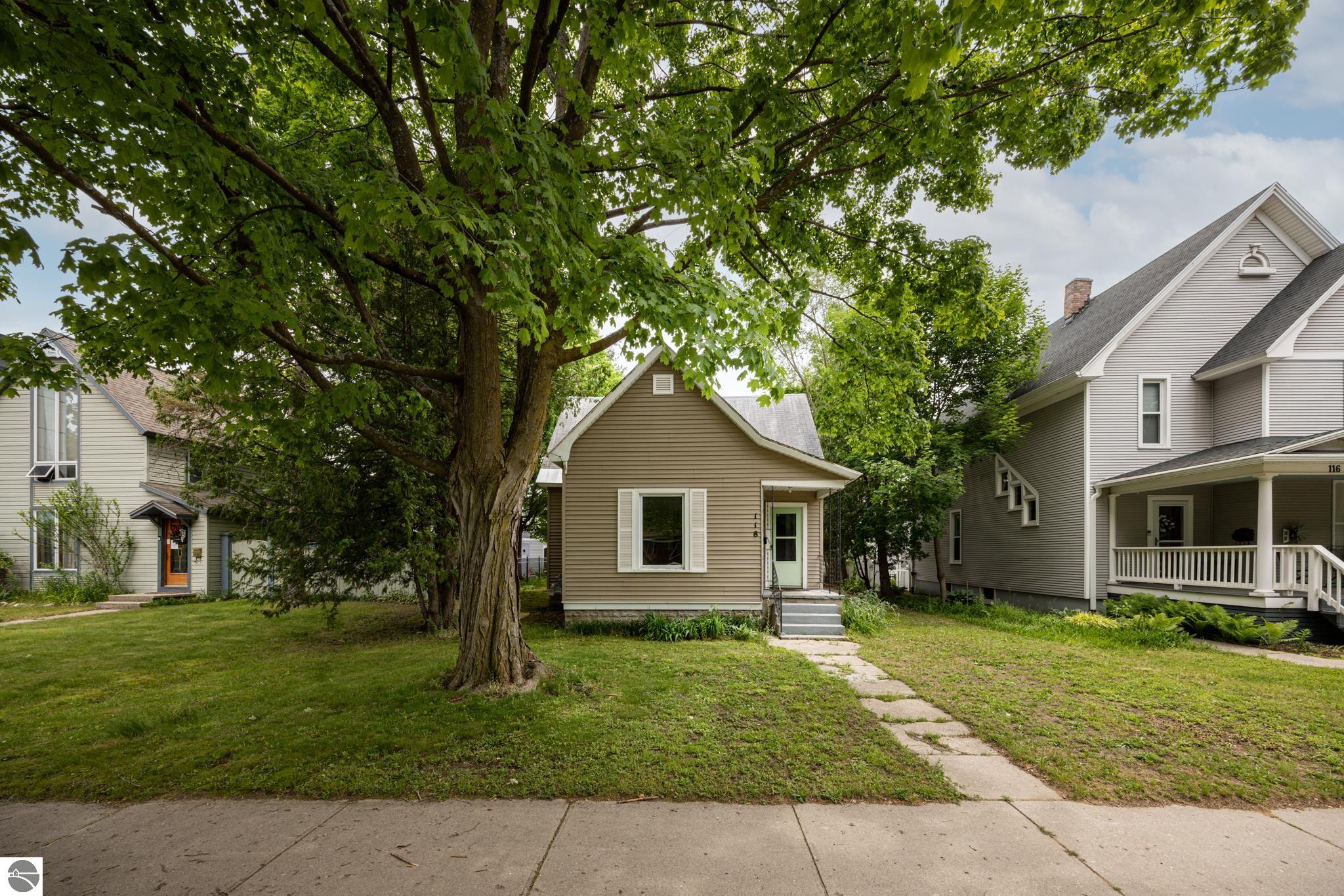 118 N Oak Street