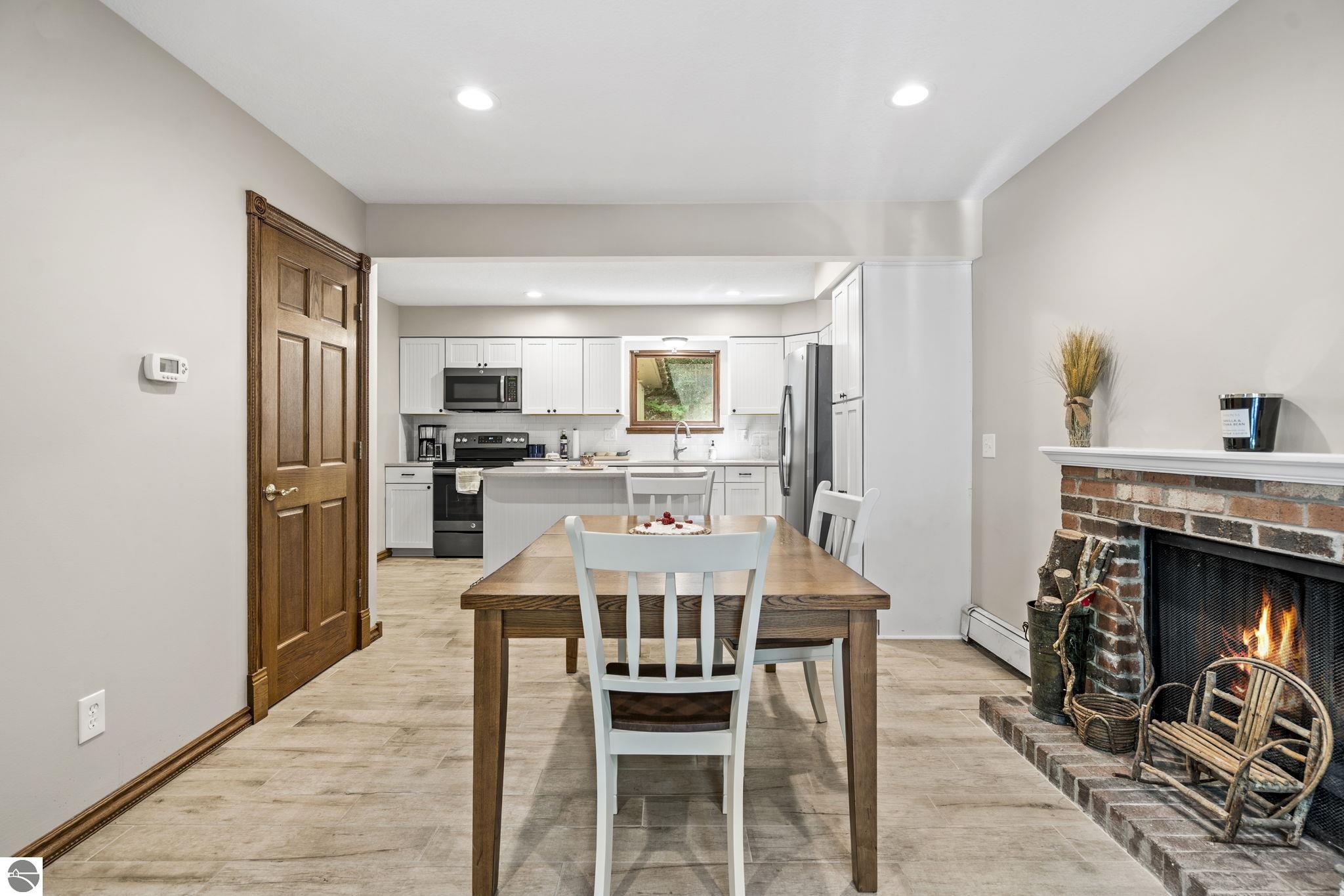 4590 Weathering Heights Road