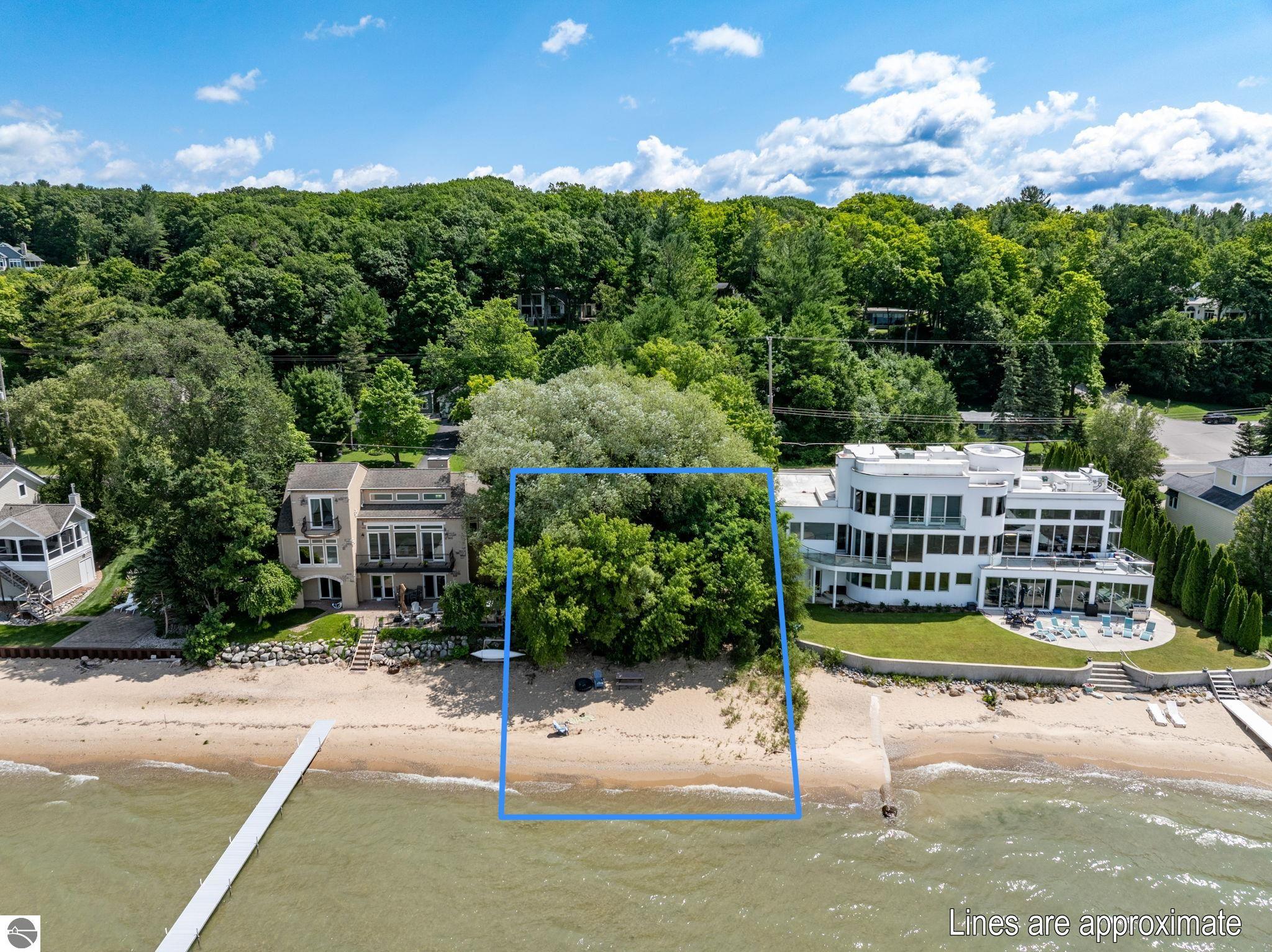 6575 Franklin Woods