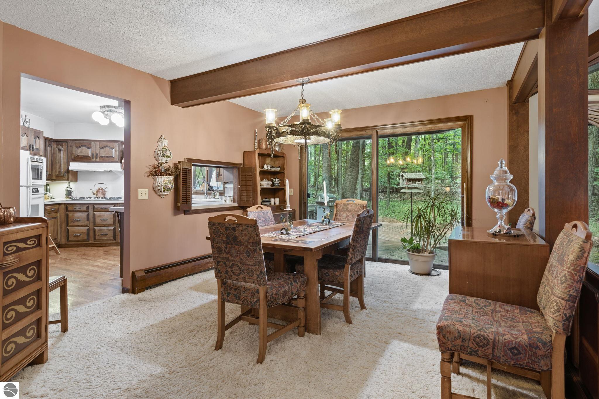 6575 Franklin Woods